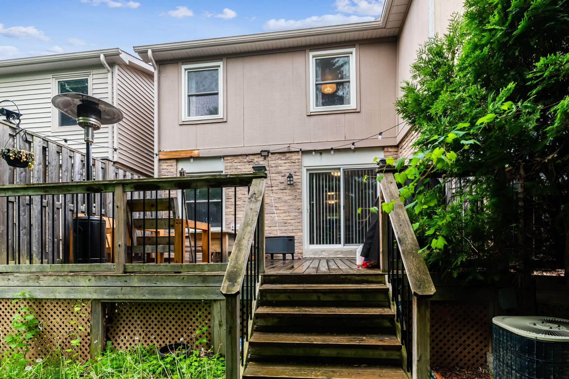 Glen Abbey townhome on lush ravine
