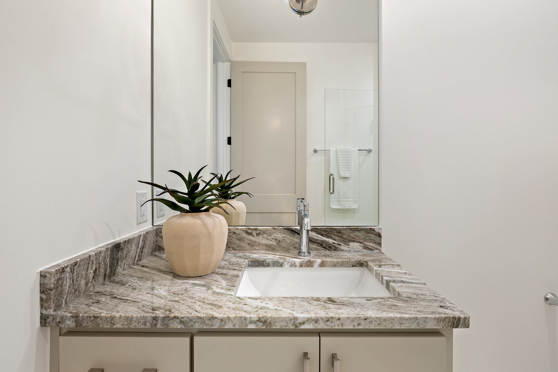 Hank Ave new Construction  - 78745