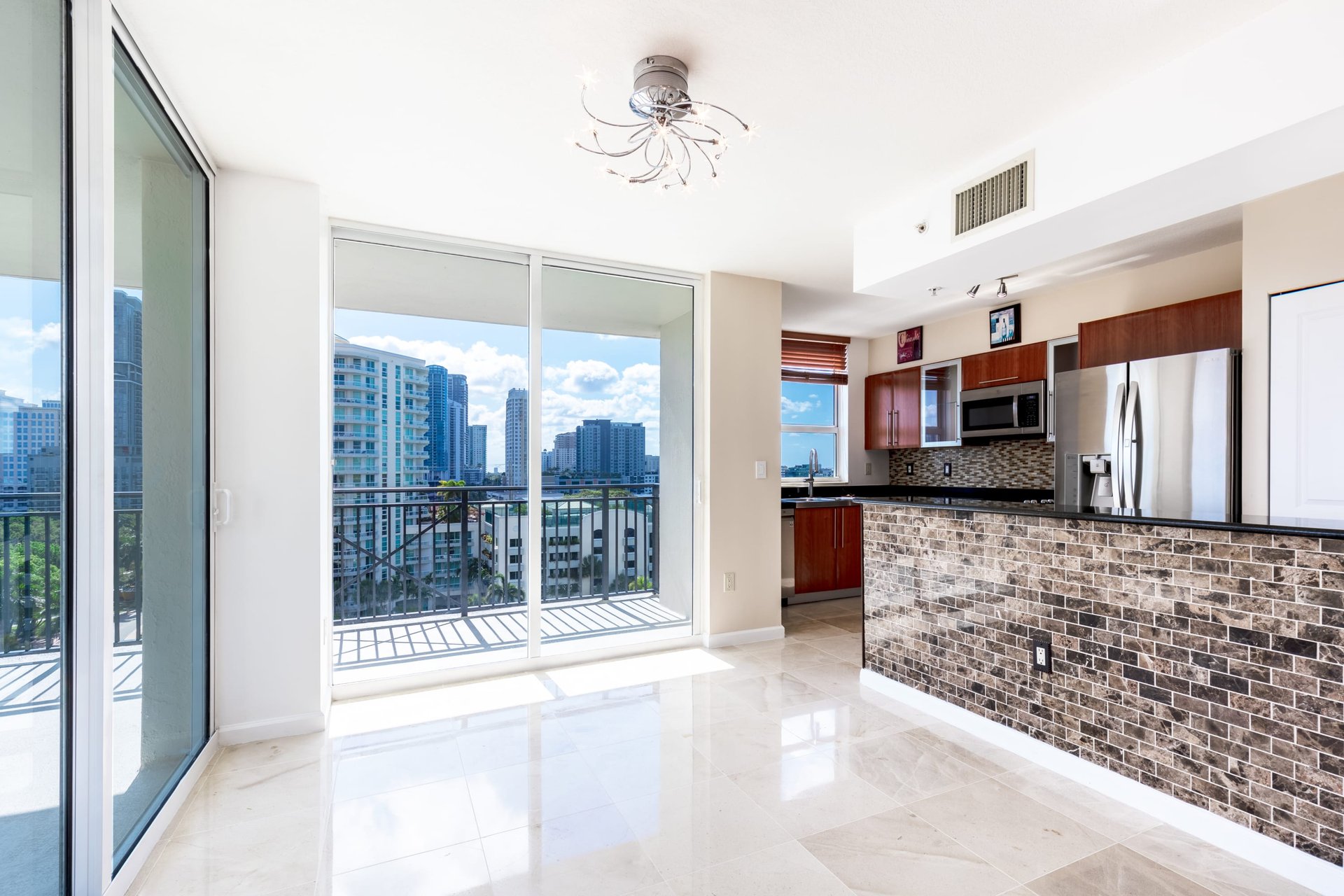 600 W Las Olas Blvd Unit: 907