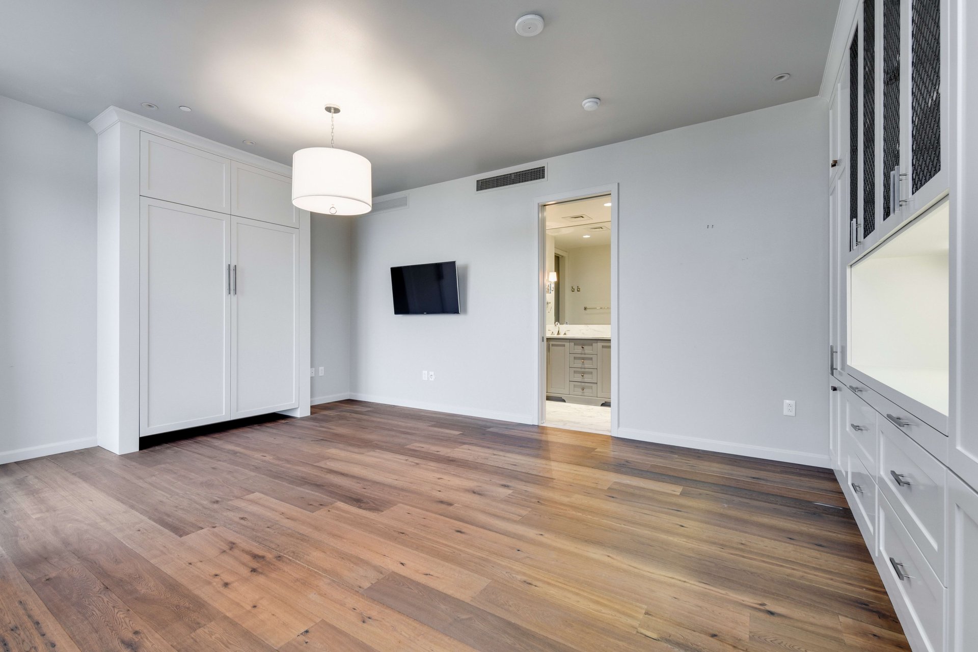 200 Congress Ave #38NE