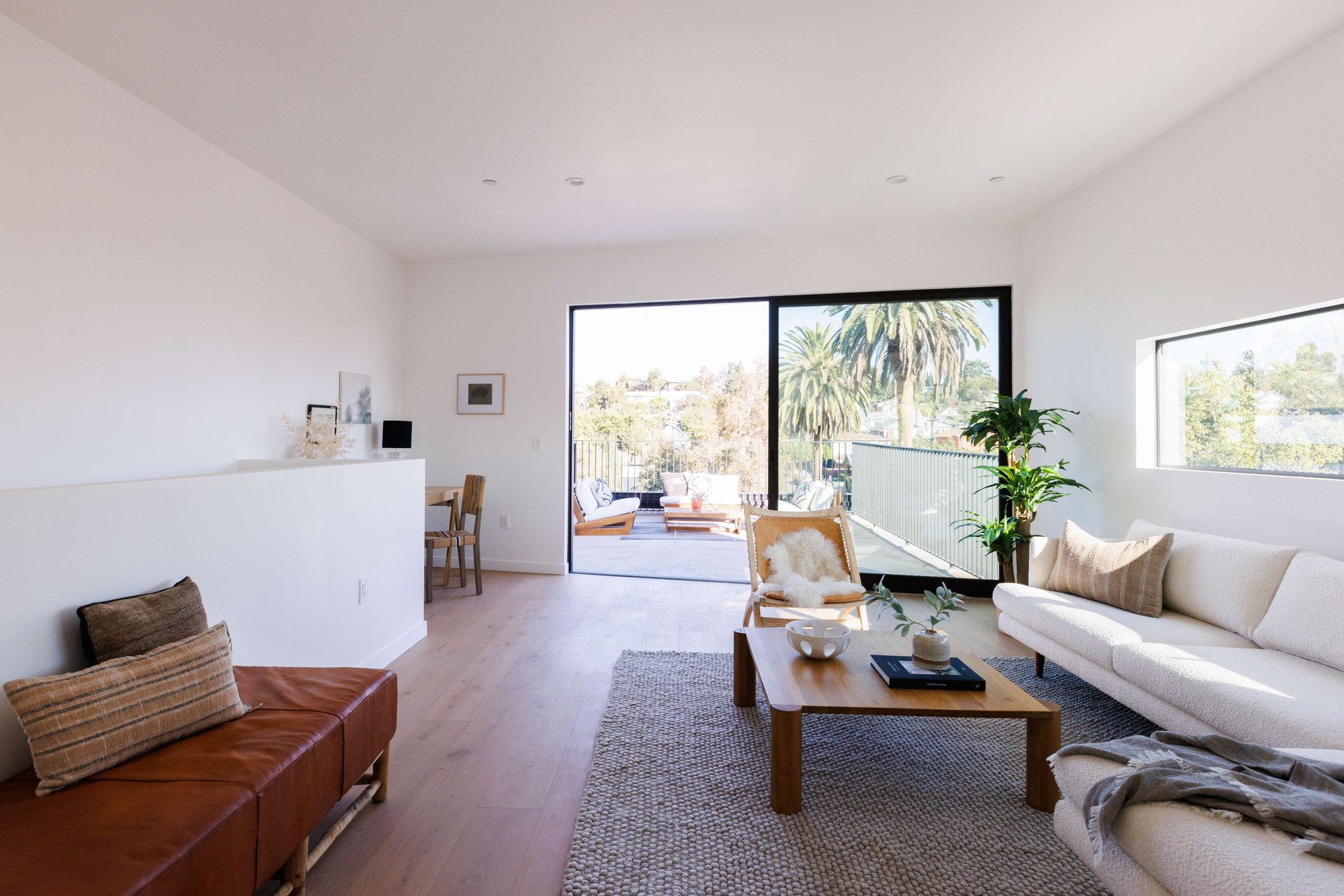 A Chic and Private New Construction Residence in Silver Lake