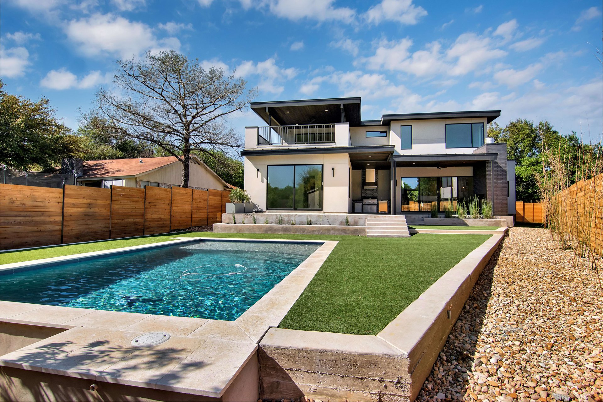 3501 Pinnacle