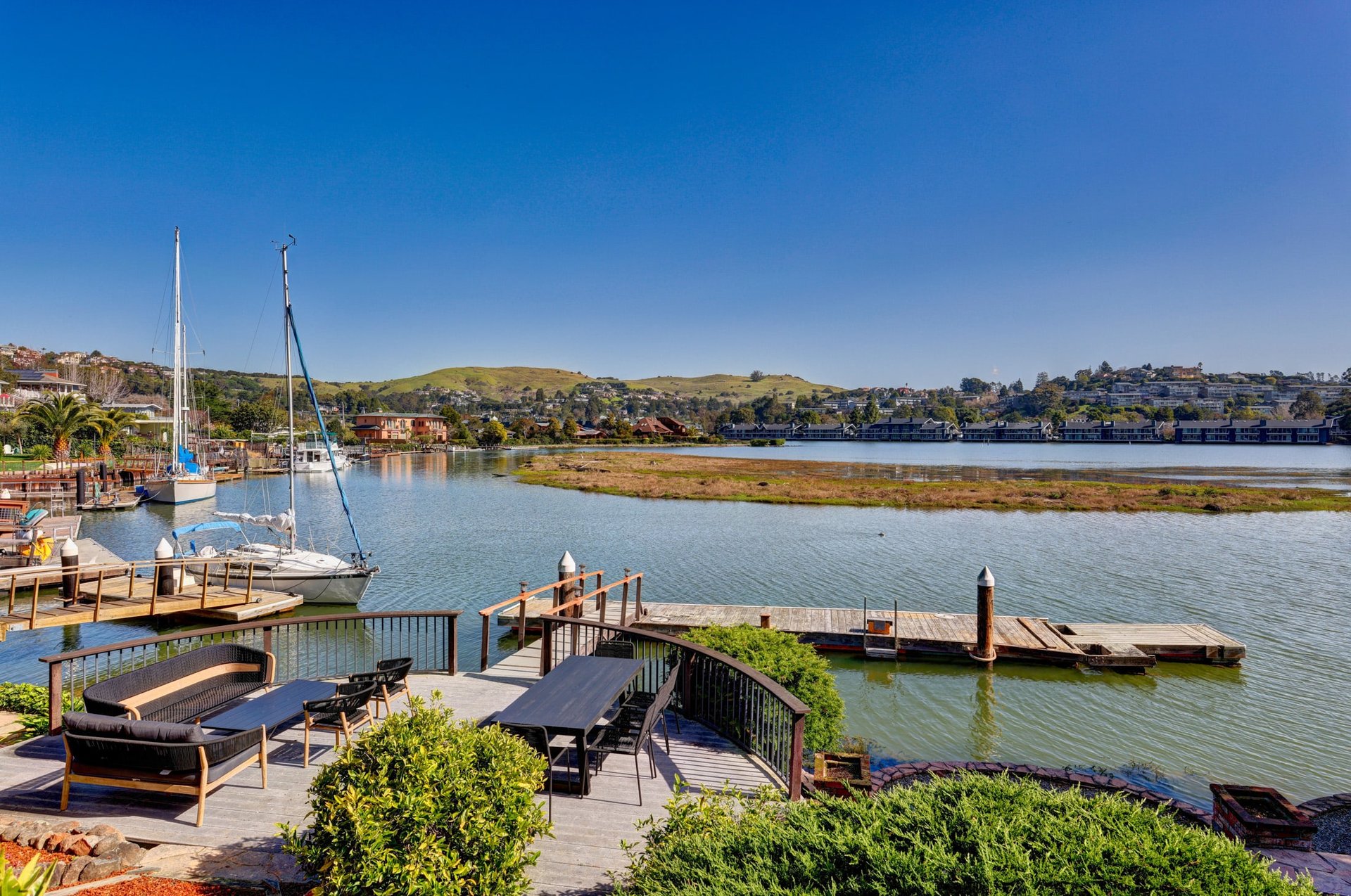 Waterfront Living in Strawberry