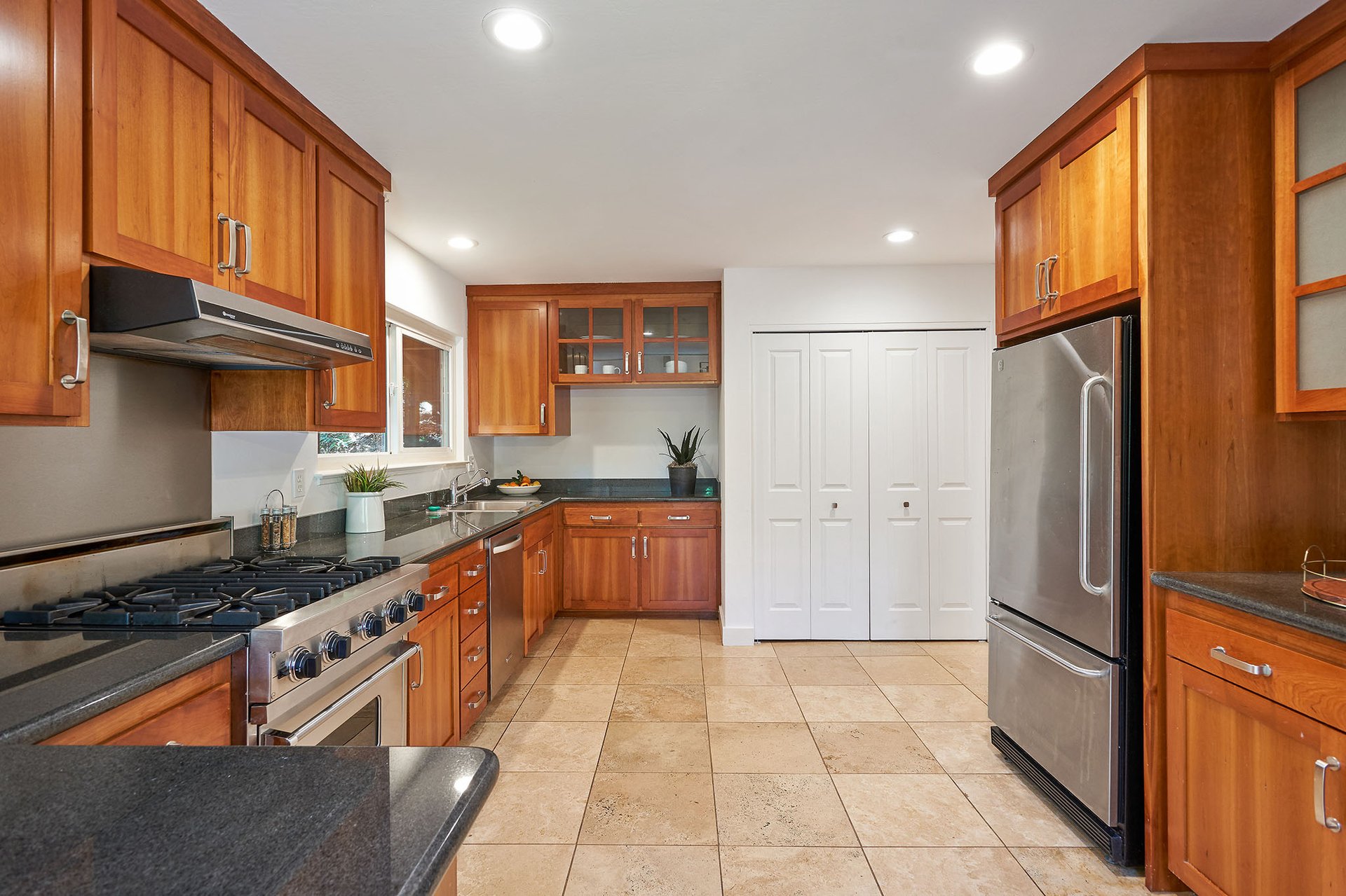 200 Summit Avenue
