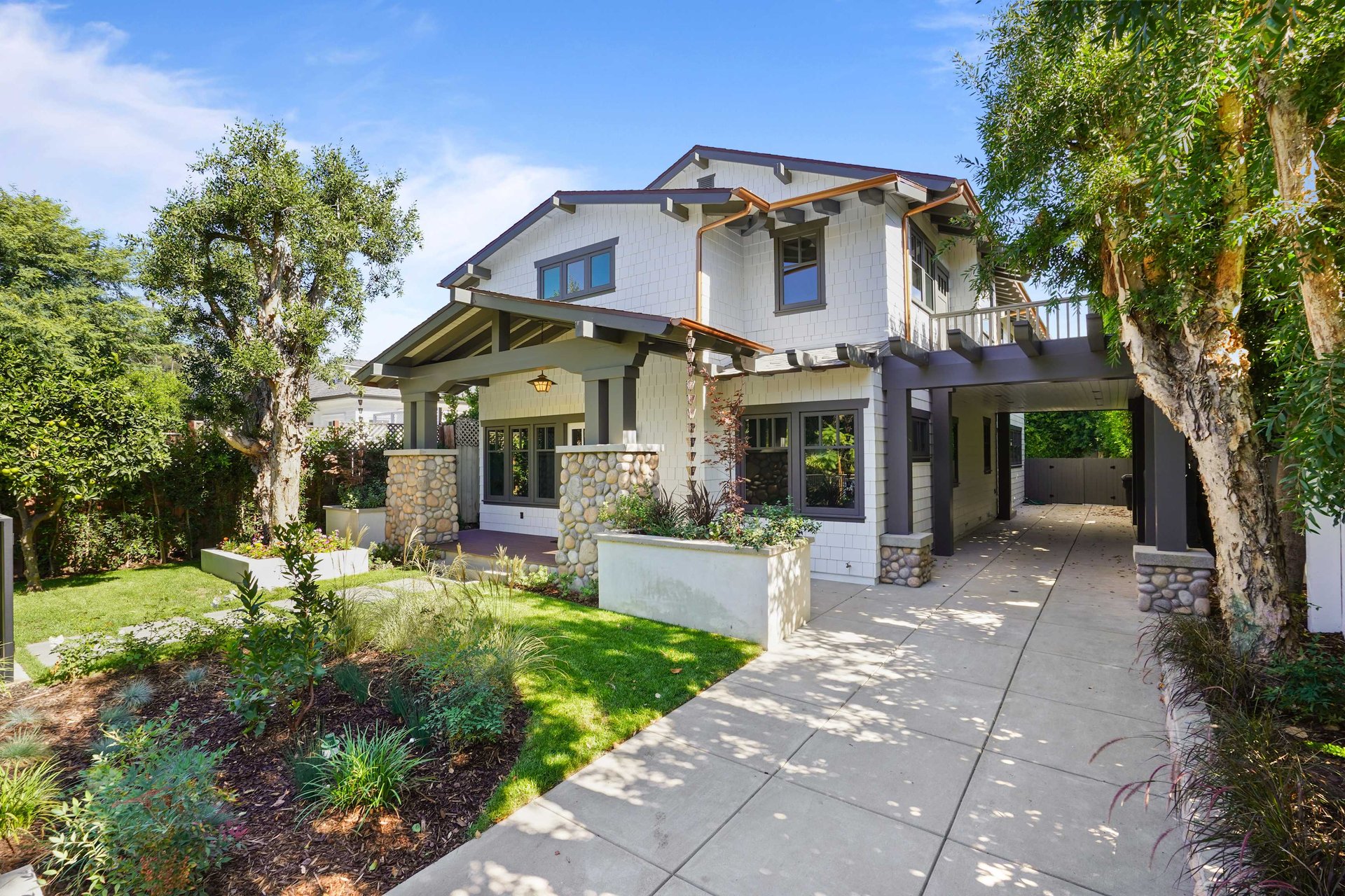 1520 N Sierra Bonita Ave, Sunset Square
