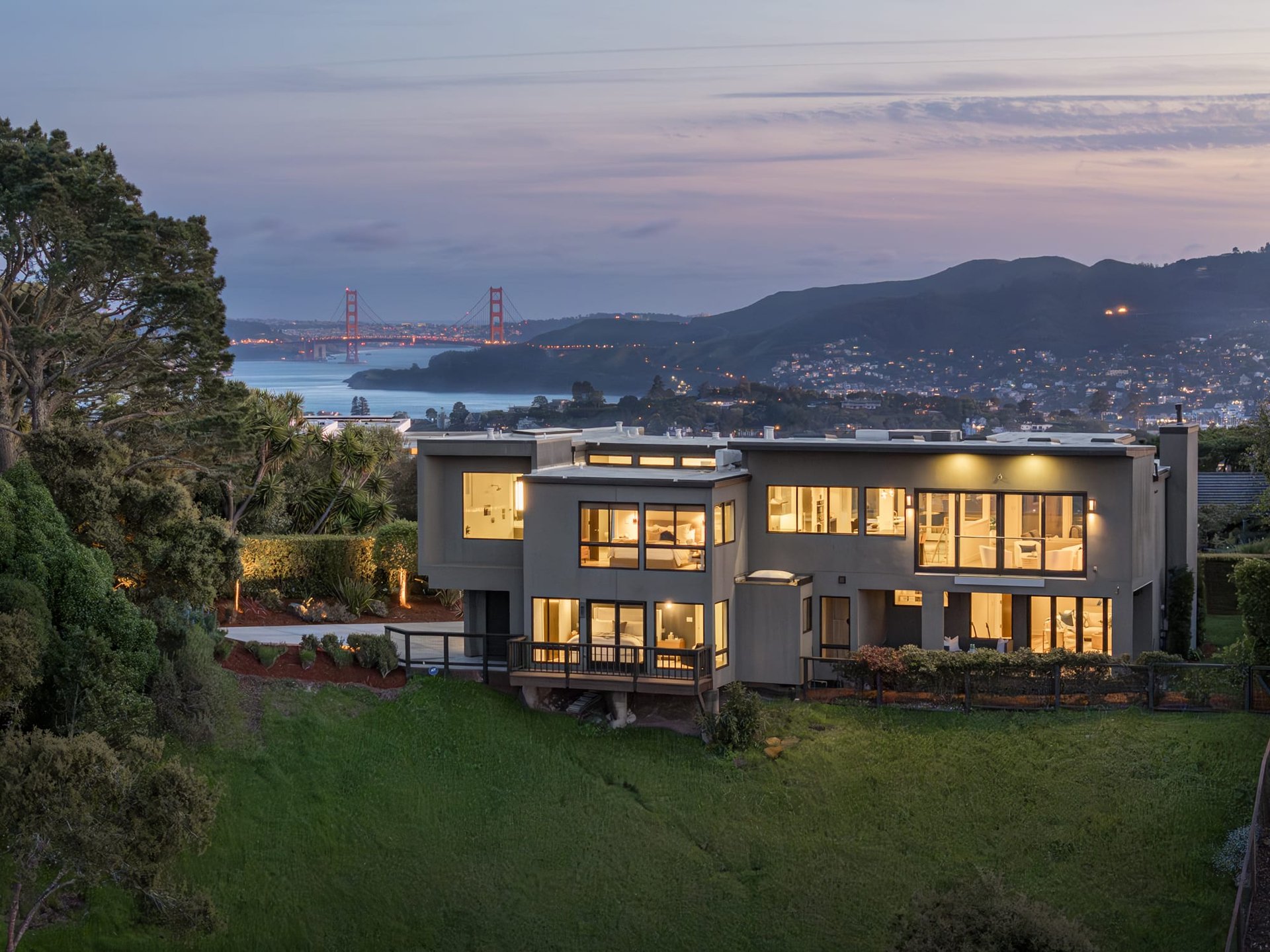 Sweeping Views Across the Bay