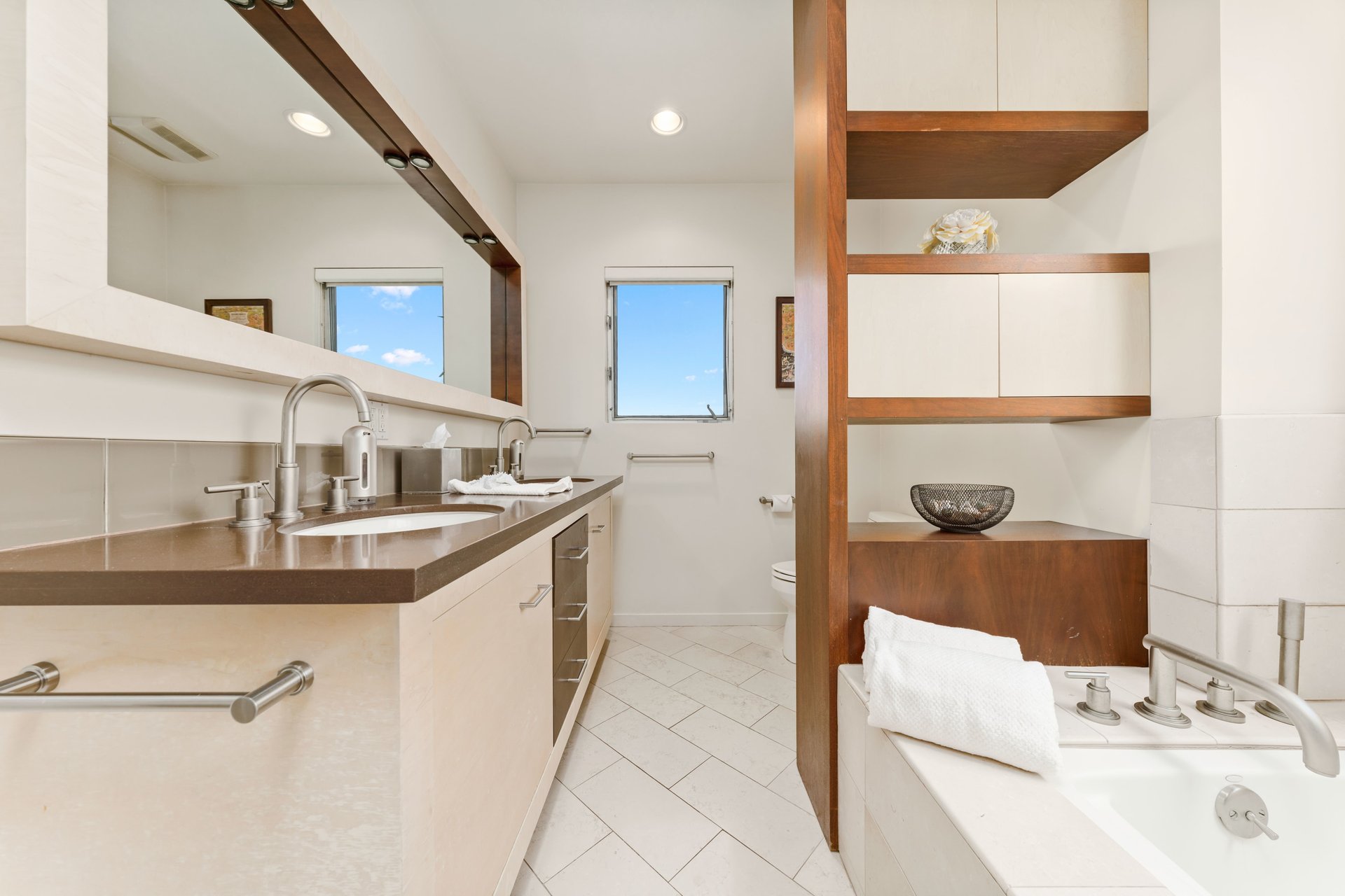 1351 Hill St, Sunset Park