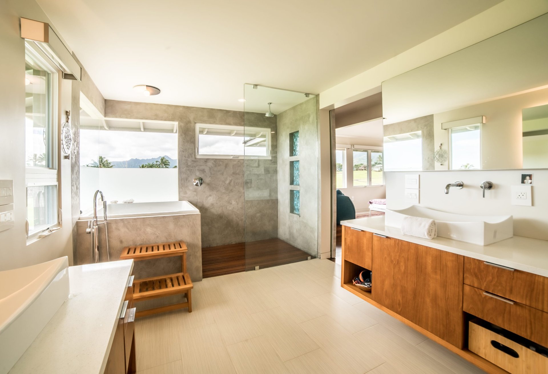 4011 Aloalii Dr