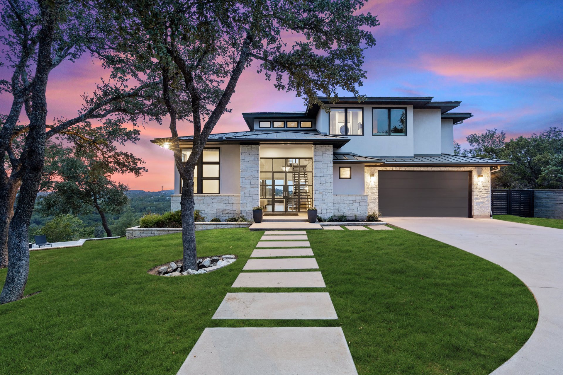 330 King Arthur CT