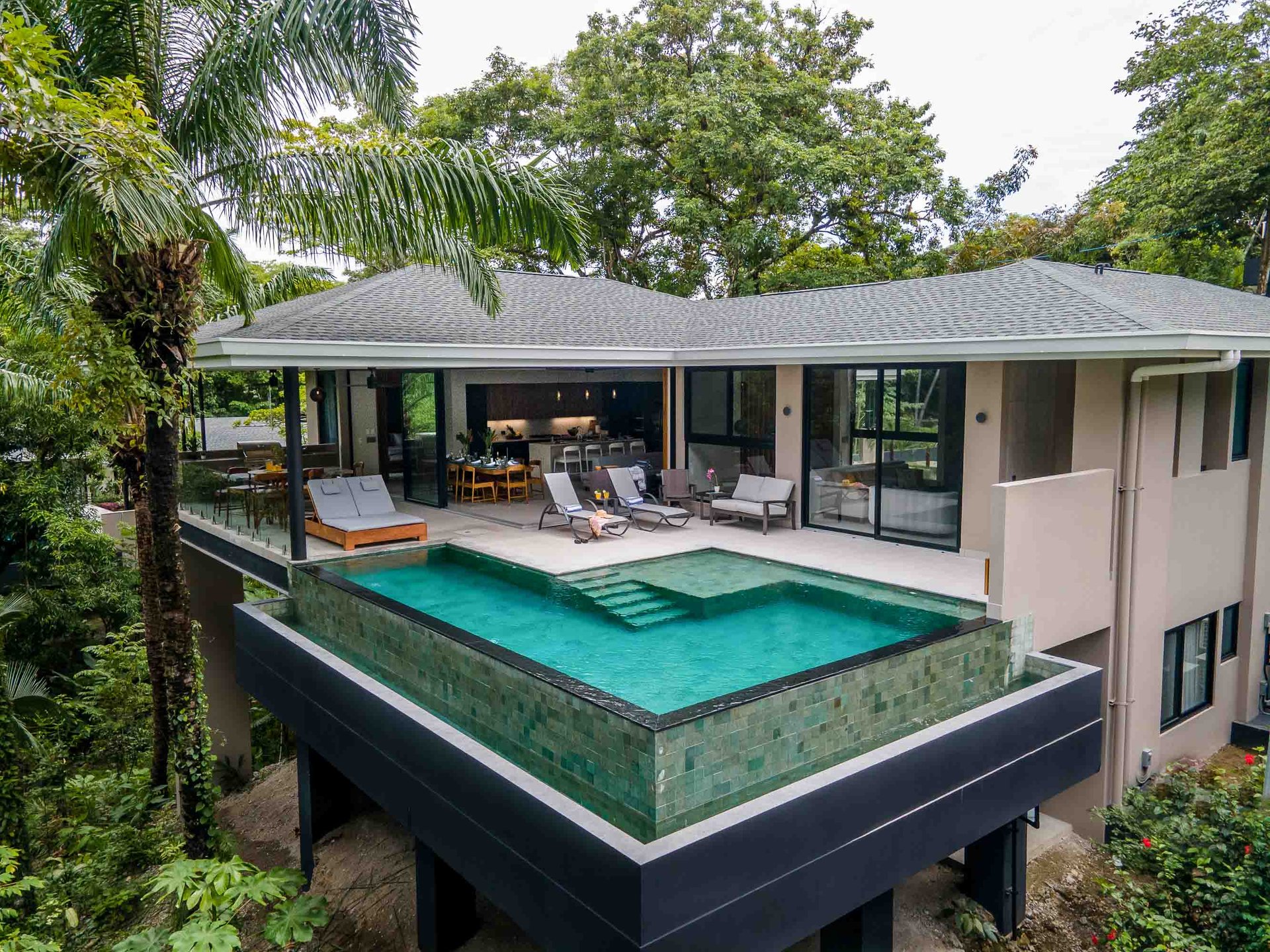 Contemporary Tropical Luxury Home