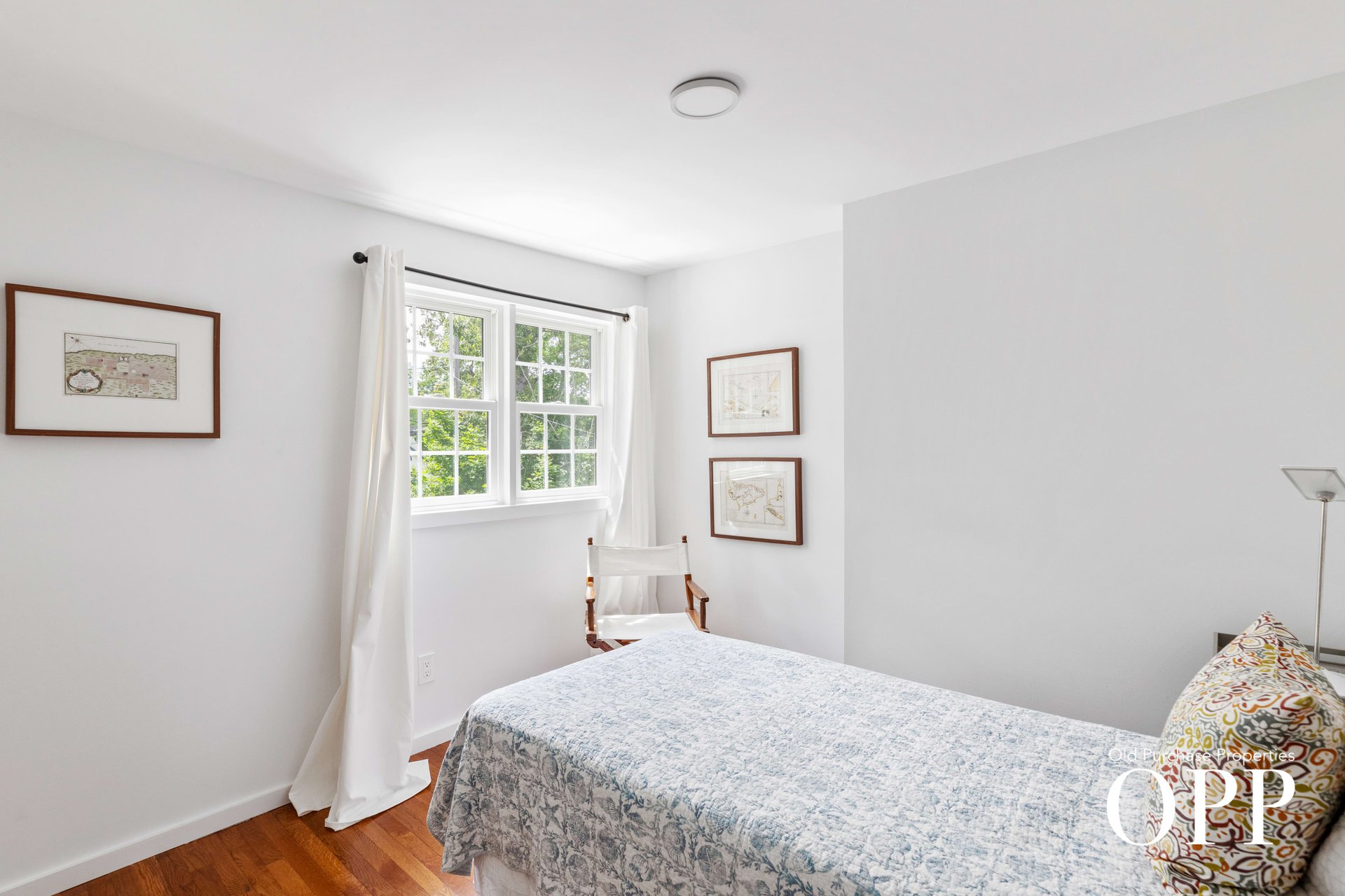 MOVE-IN READY COLONIAL ON 0.75-ACRE PROPERTY 
