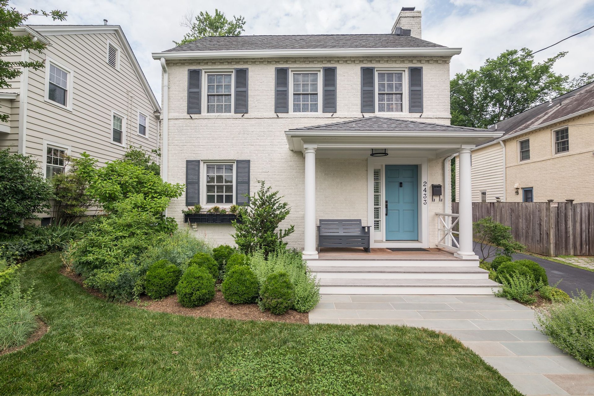 2433 Davis Ave