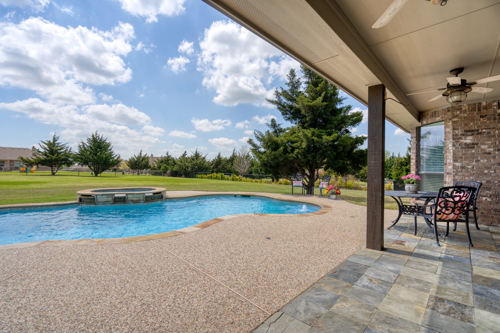 2923 Forest Drive