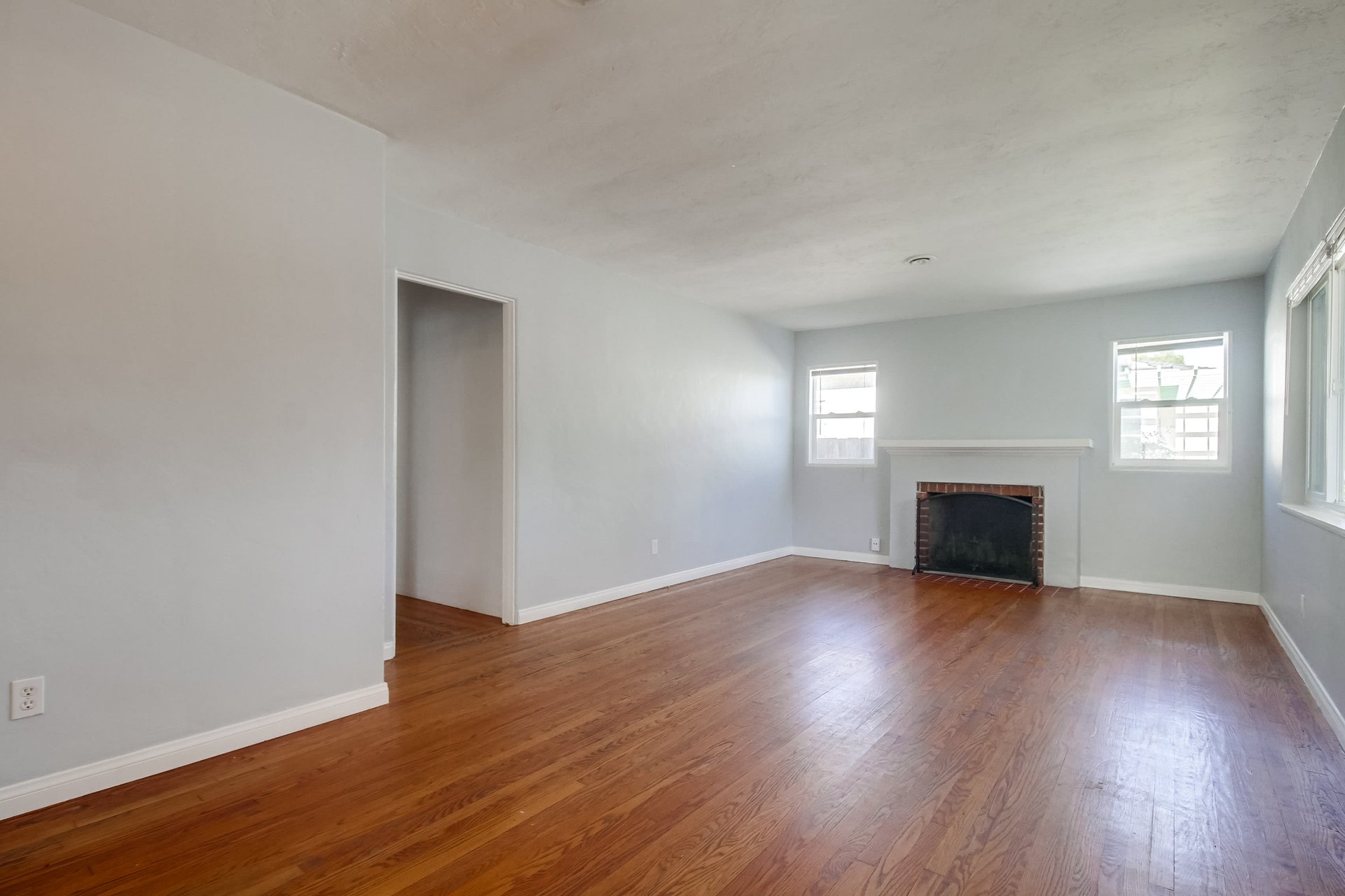 4660-62 50th St