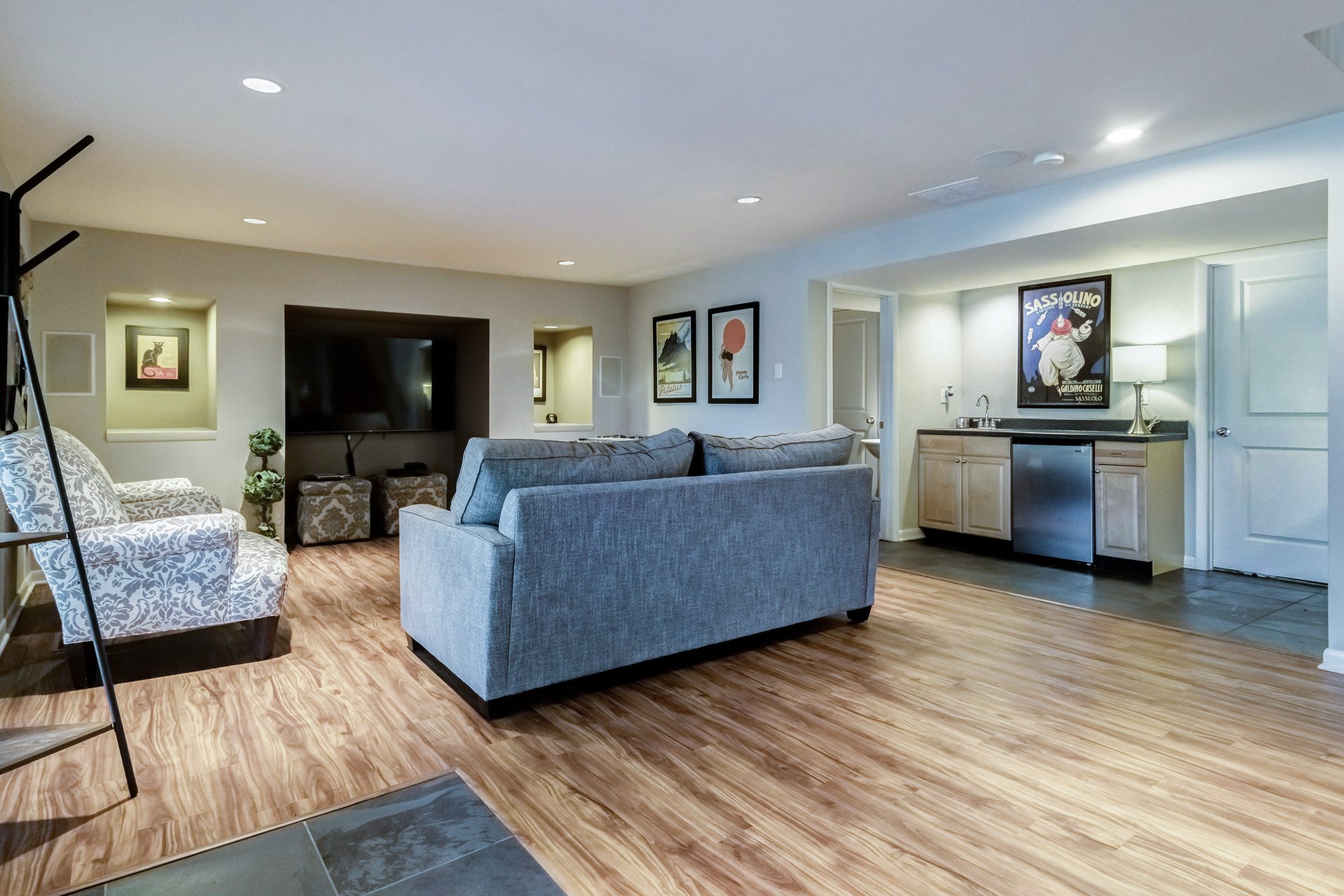 Sophisticated & Stylish in Charming Ladue
