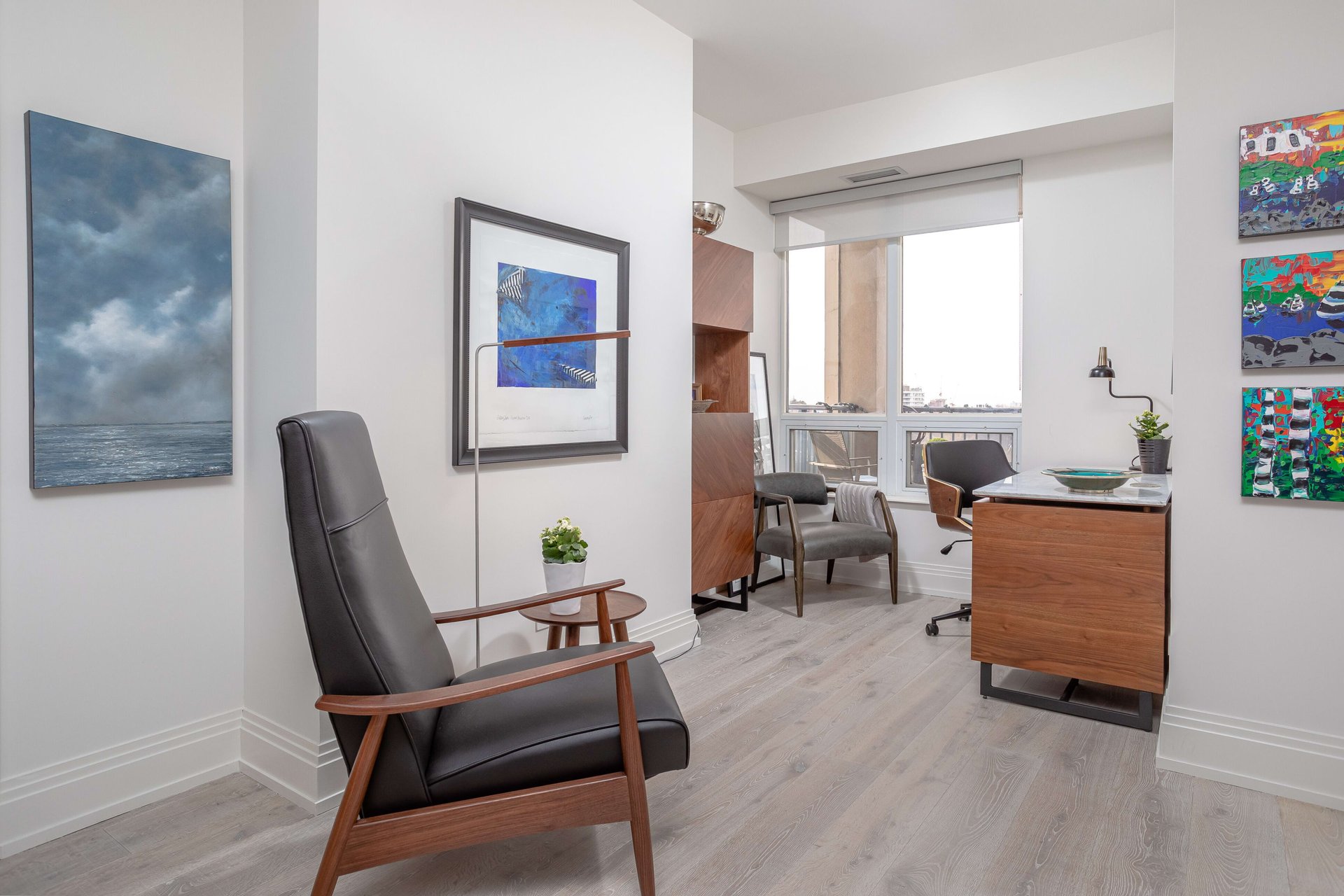 Yorkville Boutique Renovated Suite