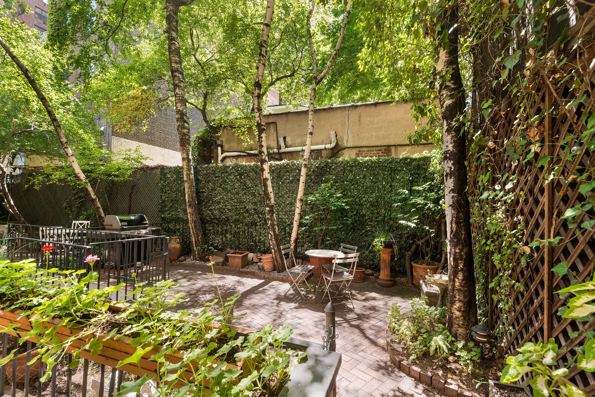 Charming 3 Bedroom, 2.5 Bathroom Duplex In Gramercy 