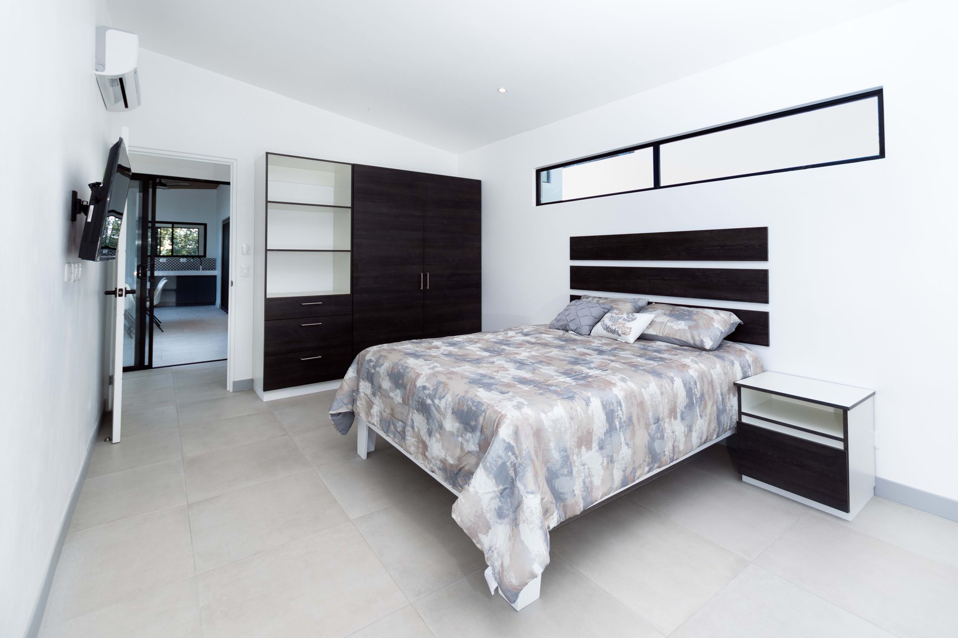 Modern/Contemporary Home’s, 3 Bed 2.5 Bath