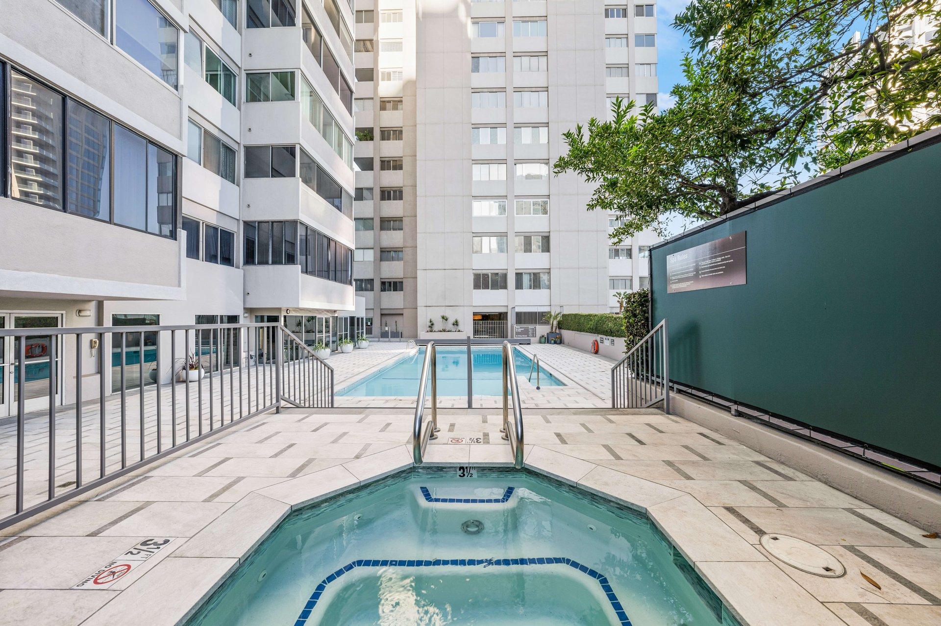 The Comstock #1B, Wilshire Corridor