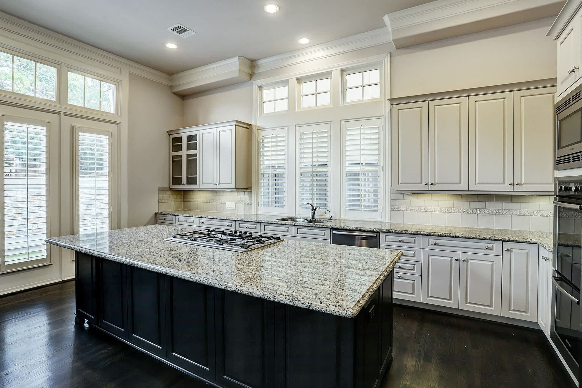 901 Queen Annes Rd