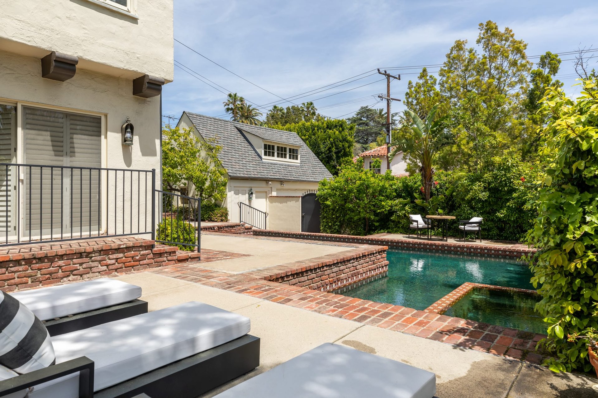 Beverly Hills Flats
