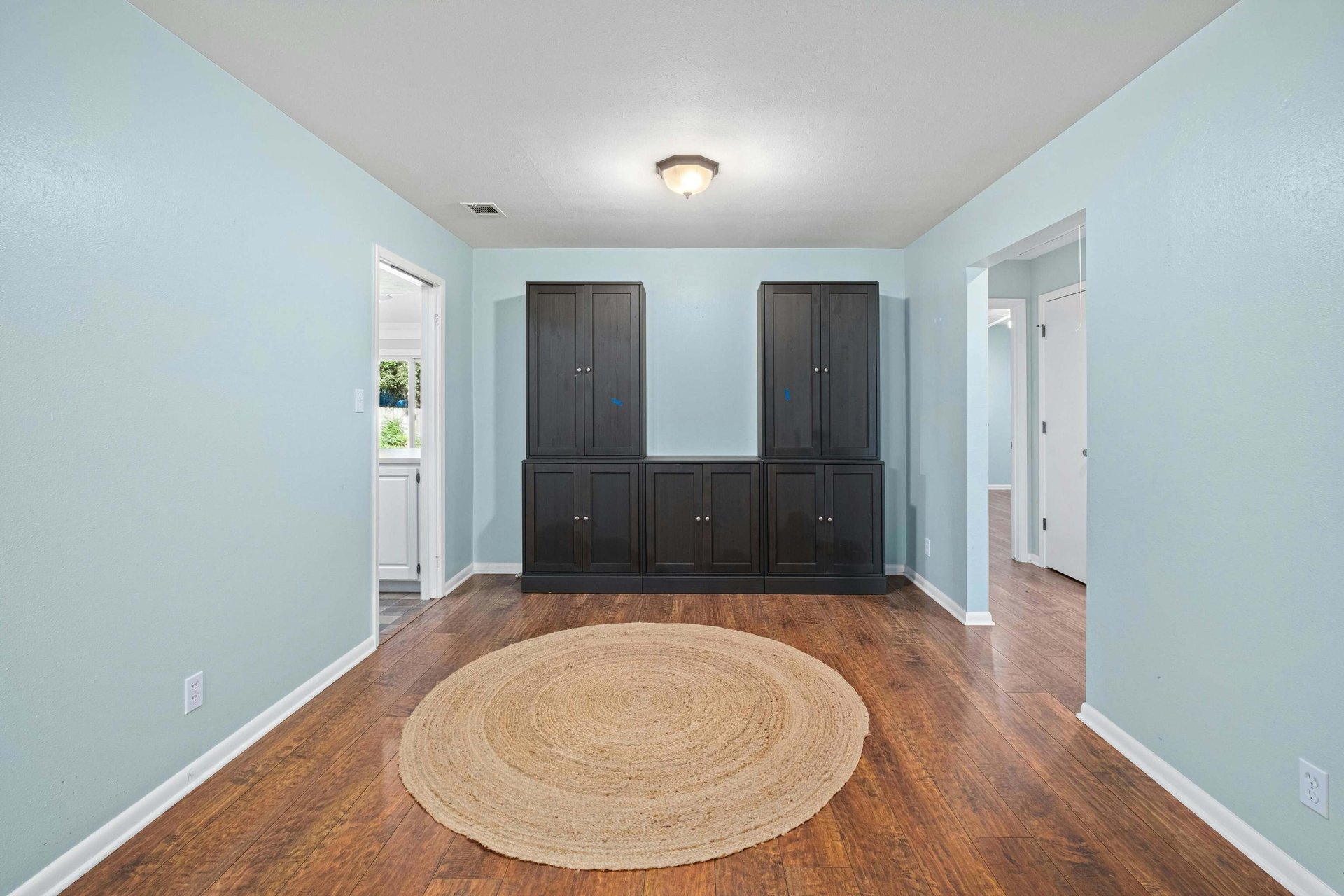 7110 Sungate Drive 