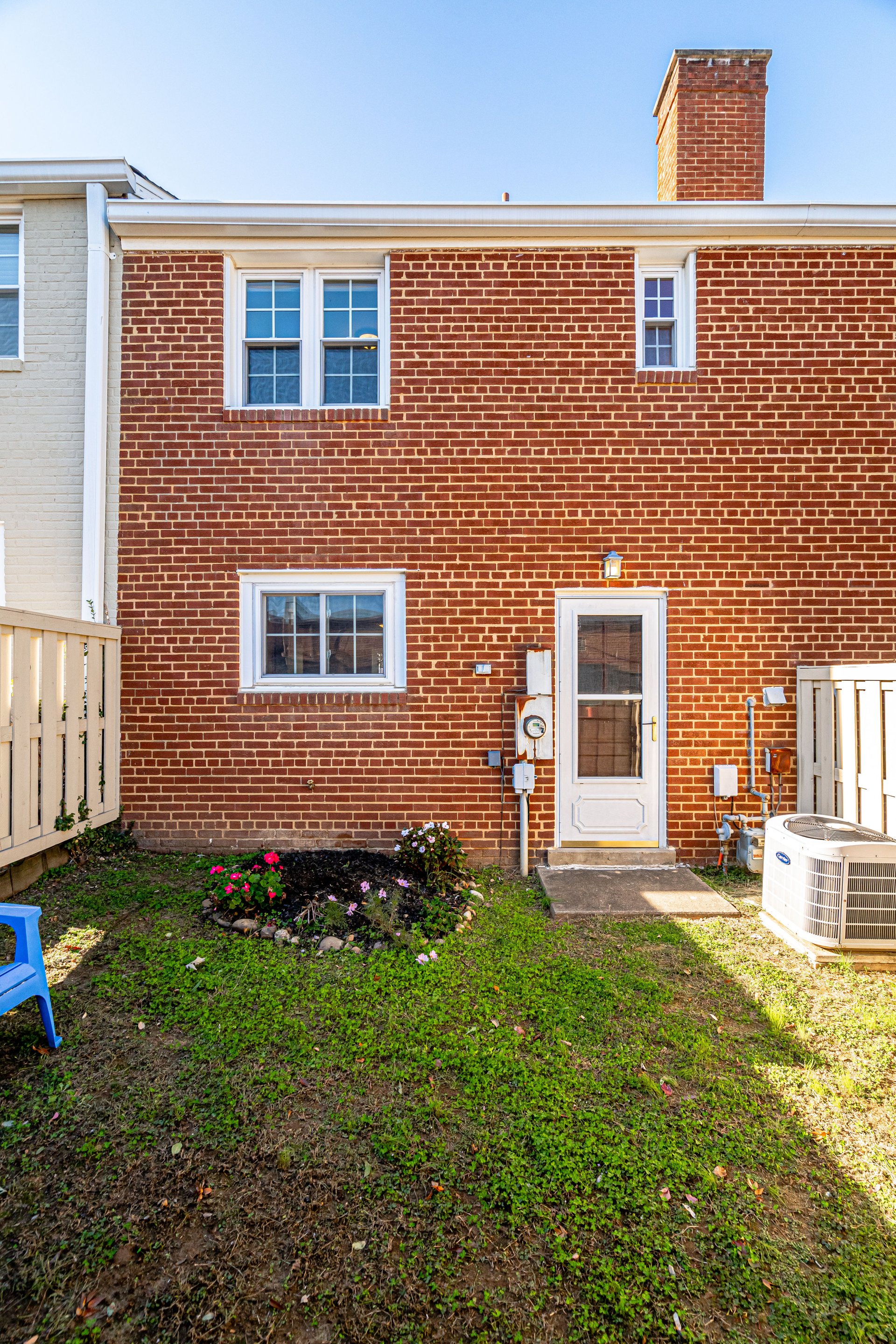 3735 Jason Ave