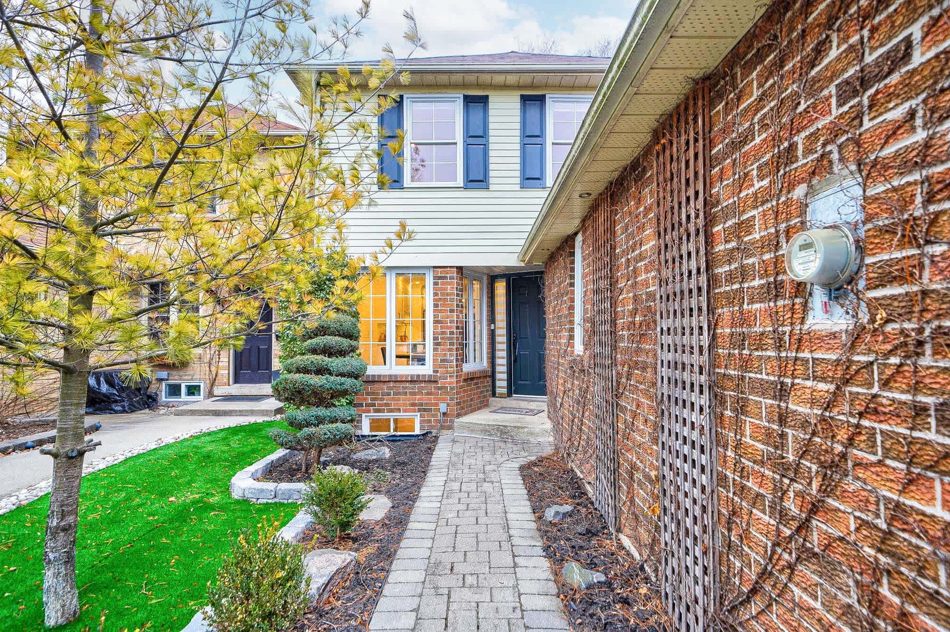 1196 Potters Wheel Cres