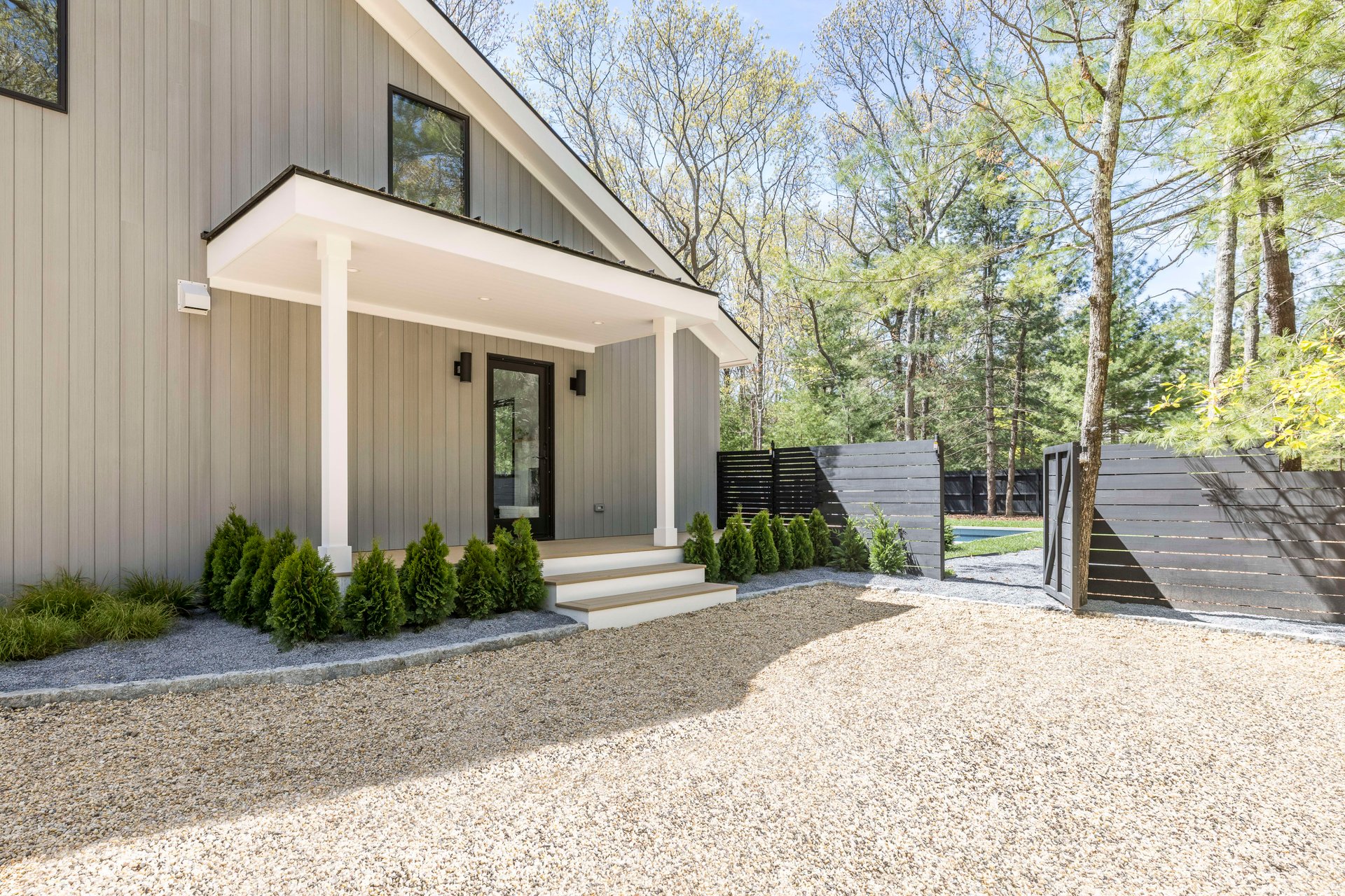 3 Malcolm Ave