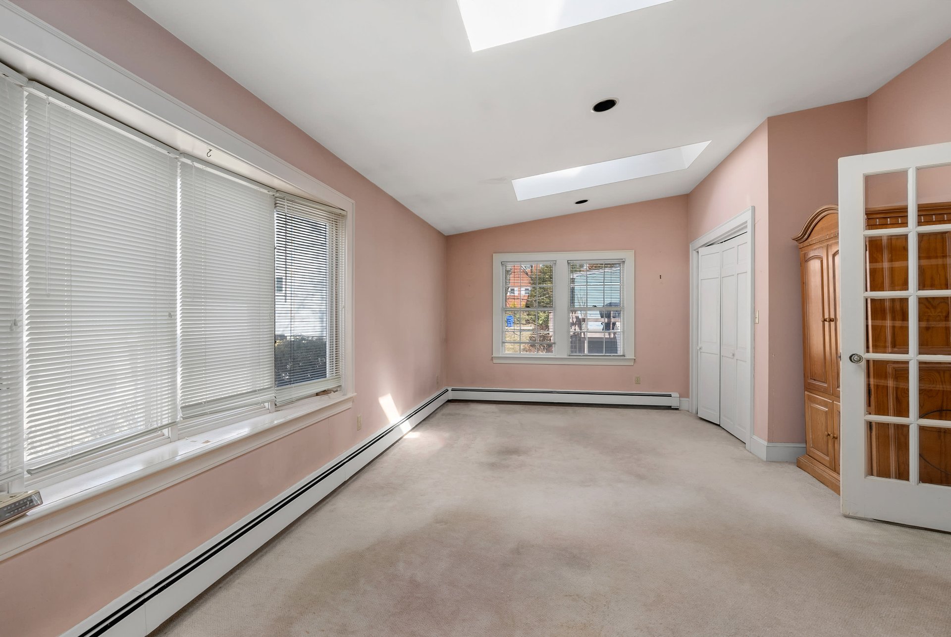 323 Parker St