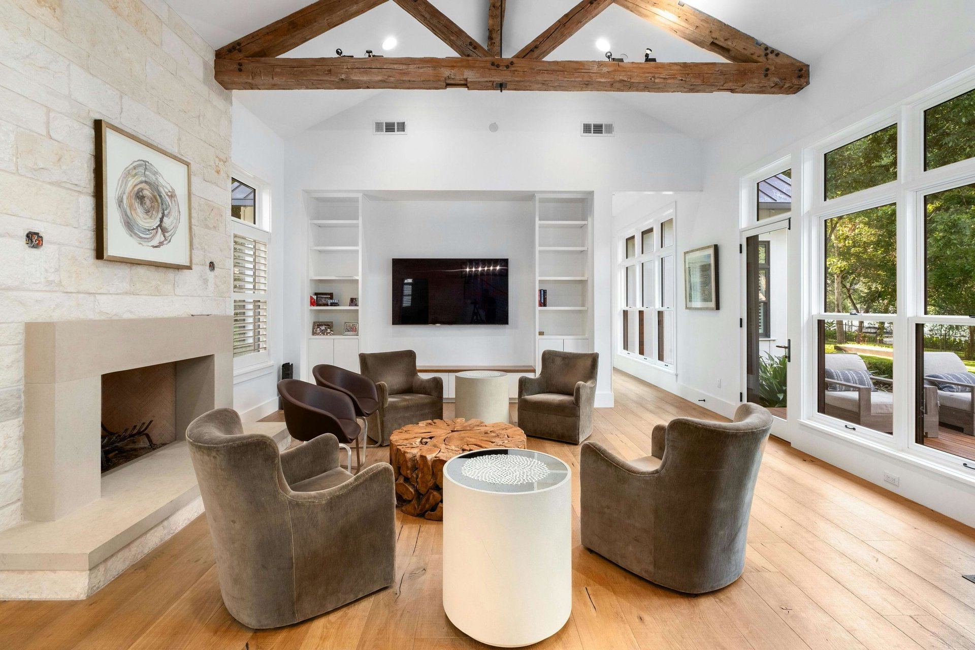 3120 Edgewater Drive