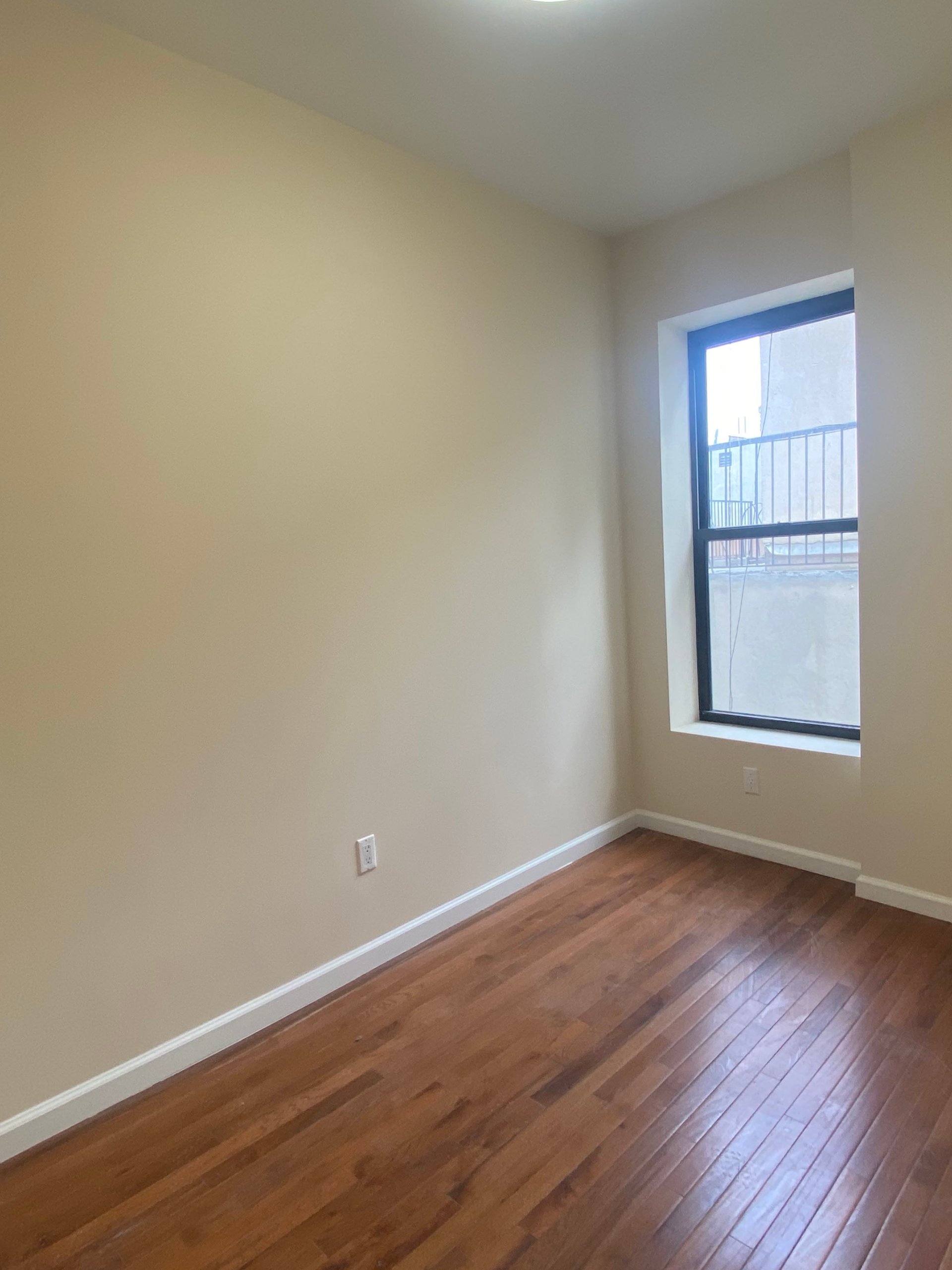270 E 78th St, Unit 6