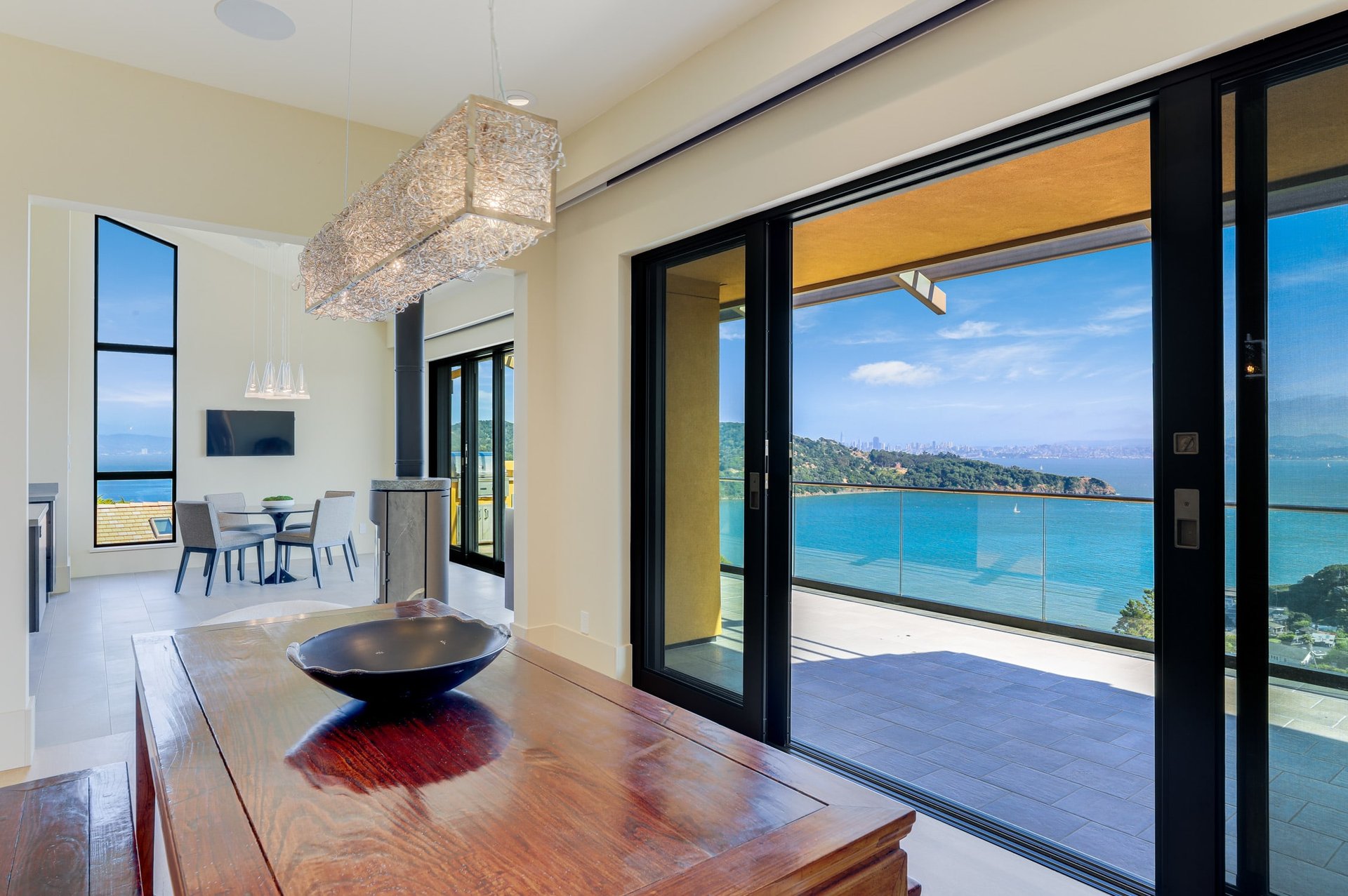 State of the Art Contemporary Retreat with World Class Views