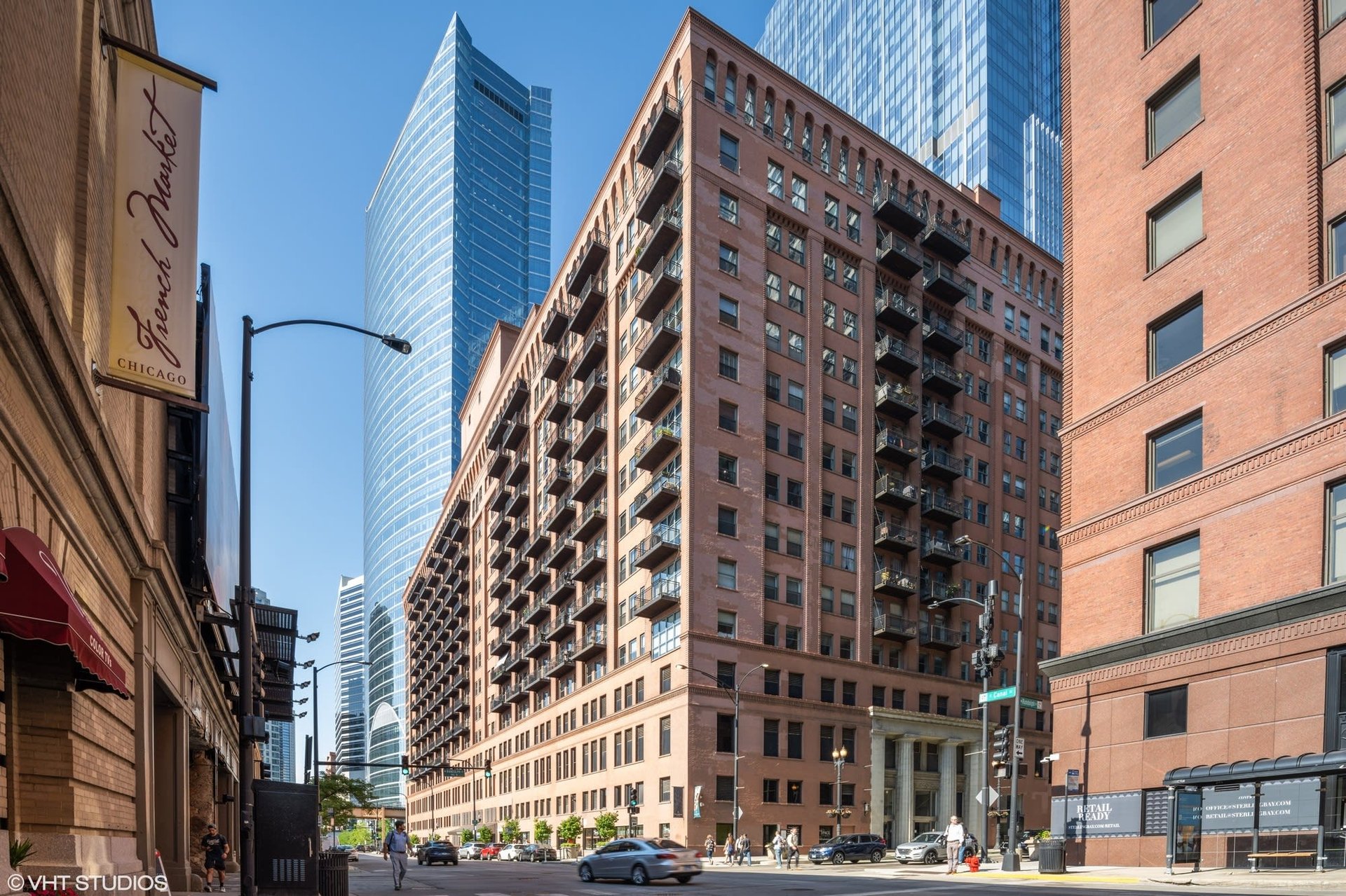 165 N Canal Street Unit: 1527-1528