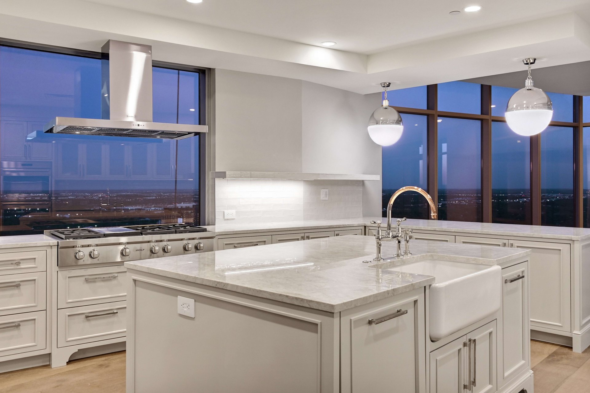 200 Congress Ave #44J