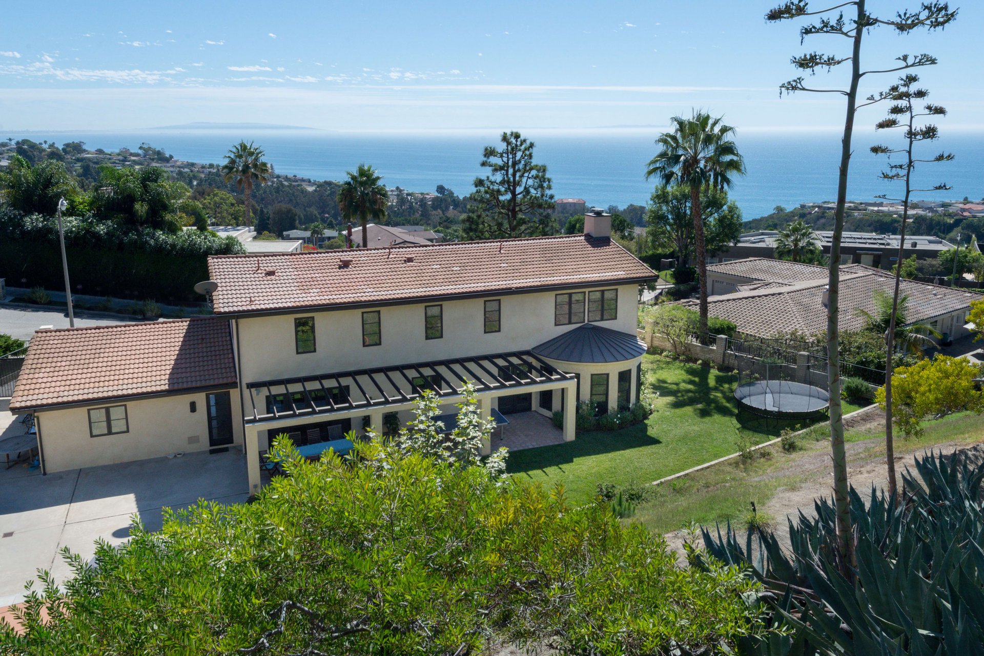 467 Surfview Dr