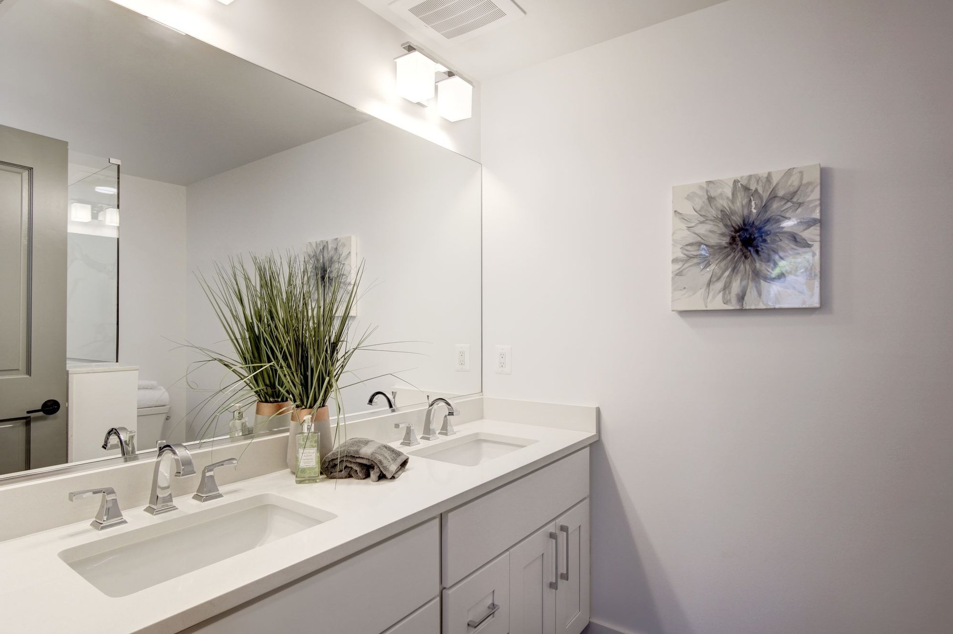 1007 Bryant St NE #1
