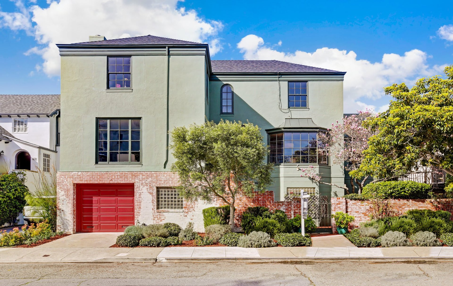 465 Avila Street