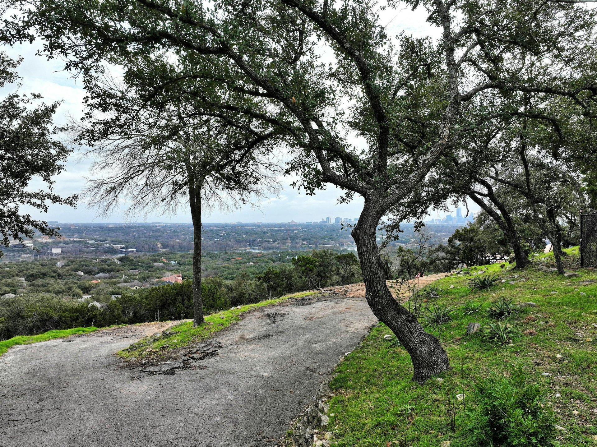 2507 Camino Alto