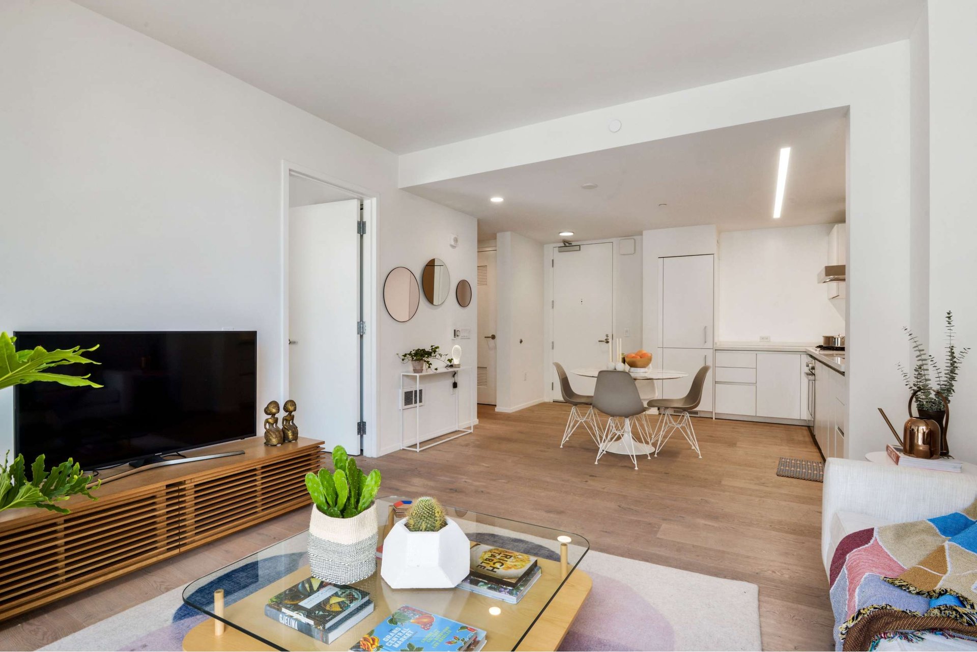 450 Hayes St #2D