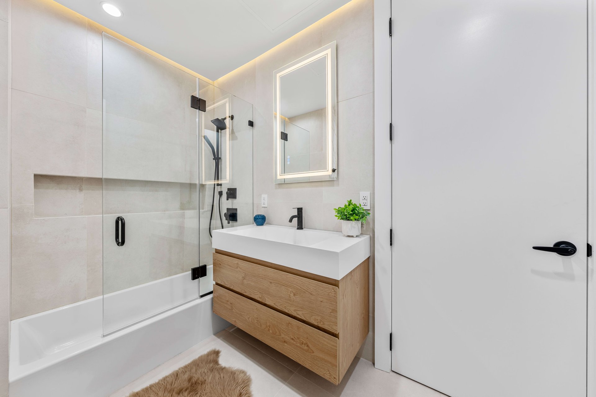 545 Lexington Ave, Unit 1