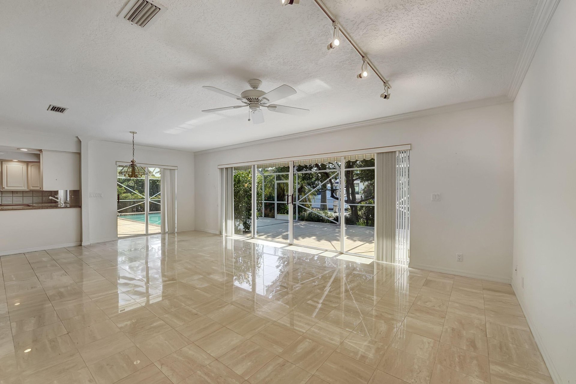 405 BONTONA AVE