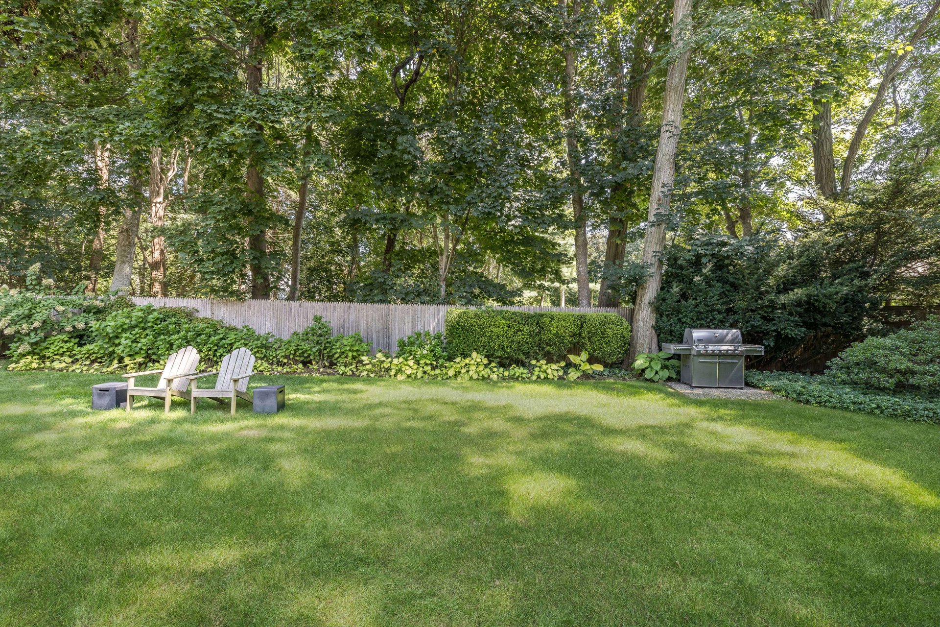 Bridghampton Village South Designer-Renovated Shingled Cottage