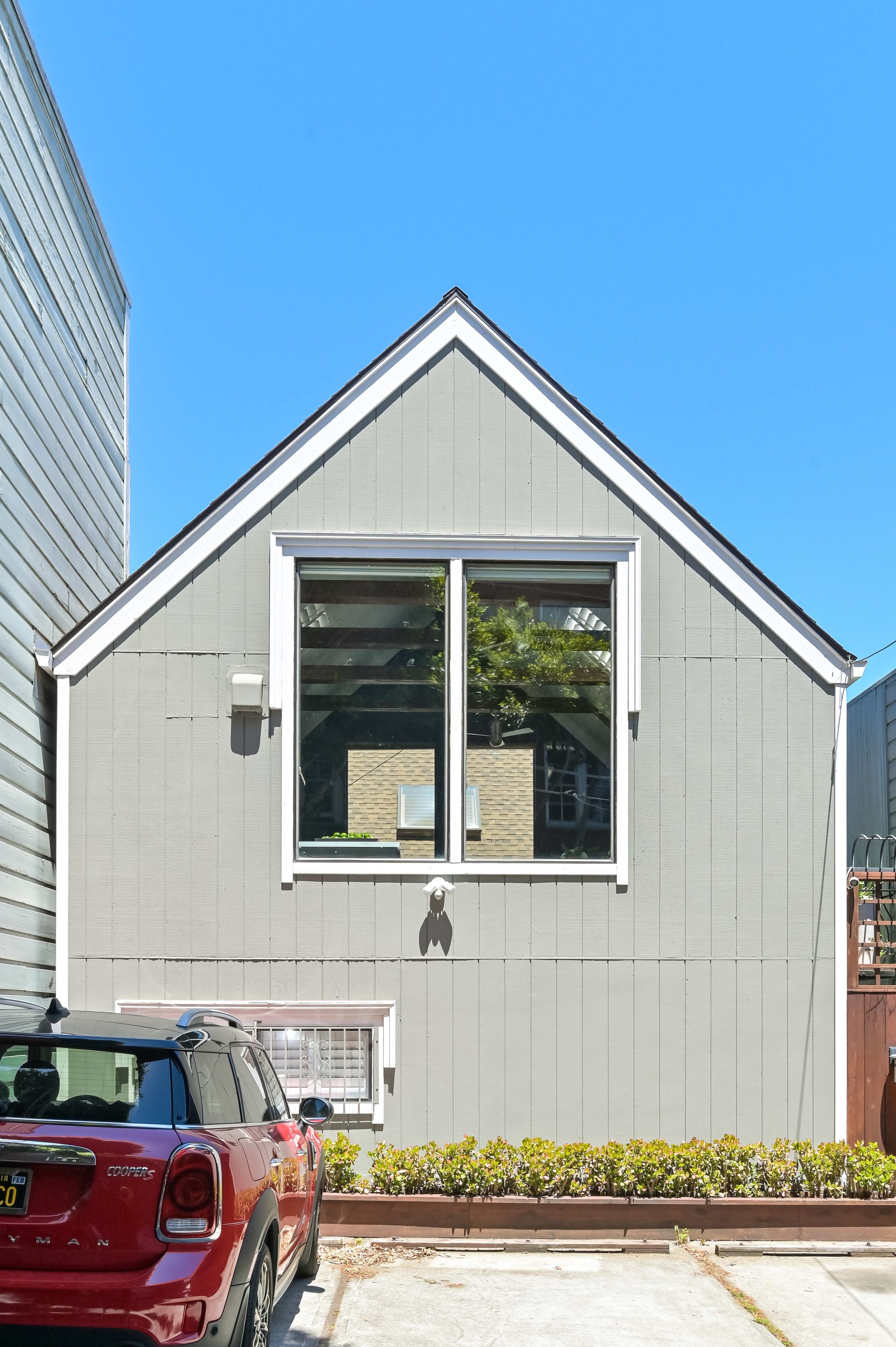 Designer Renovated, Free-Standing Condo in Hayes Valley!