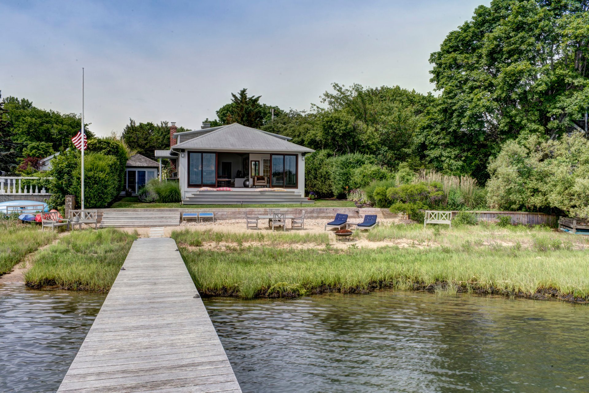 3 BayView Rd