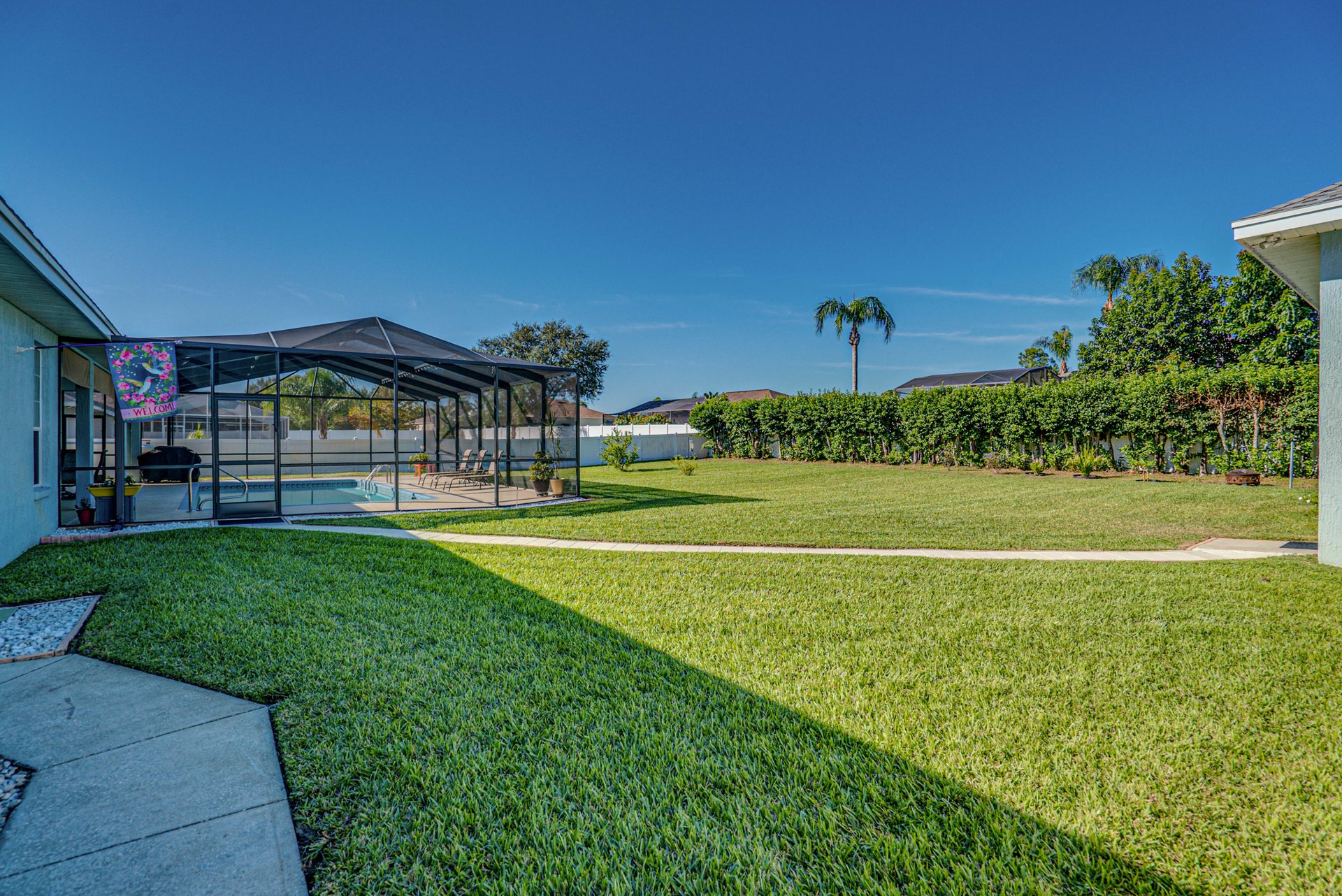 1075 W LAKE HAMILTON DRIVE