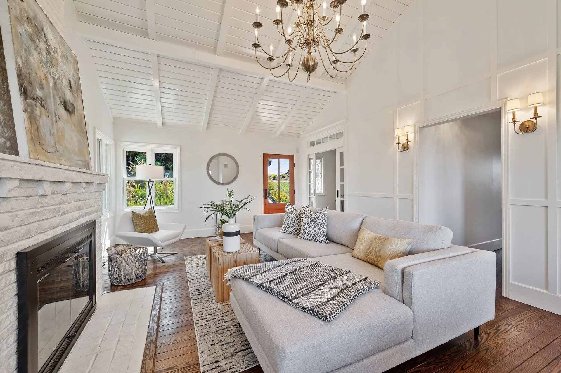 374 Elm Avenue