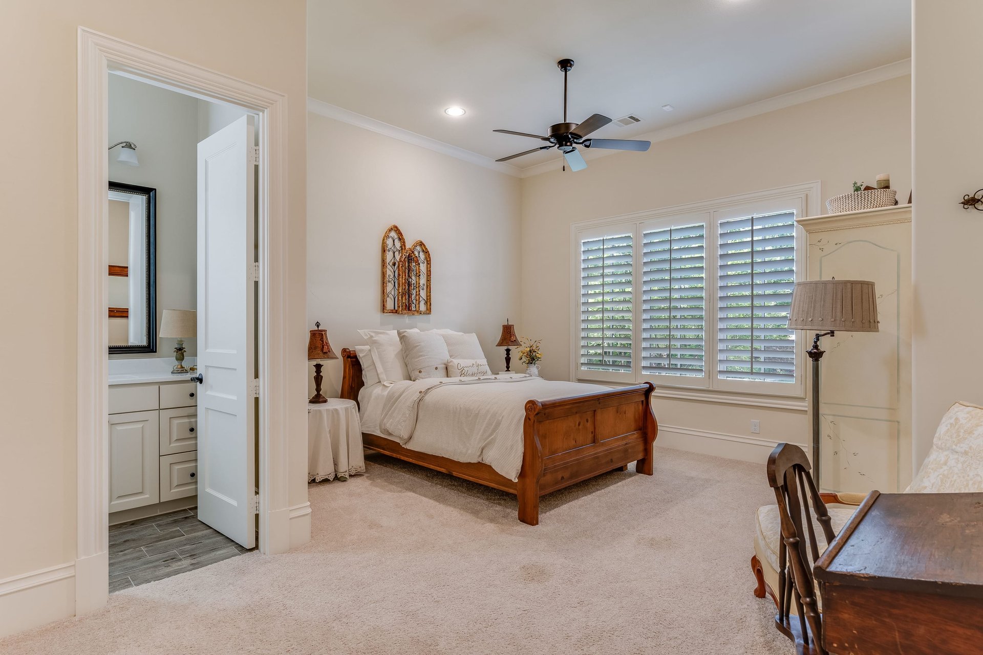 6400 Drawbridge Lane