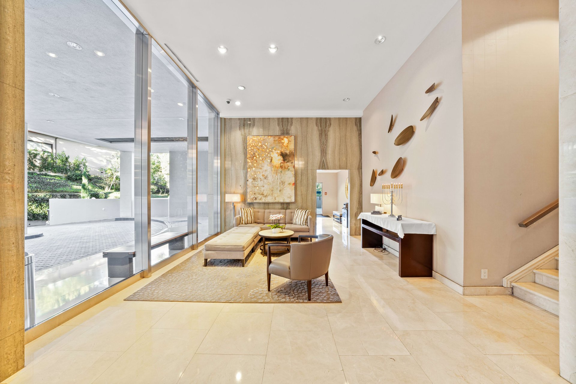 The Comstock #1B, Wilshire Corridor