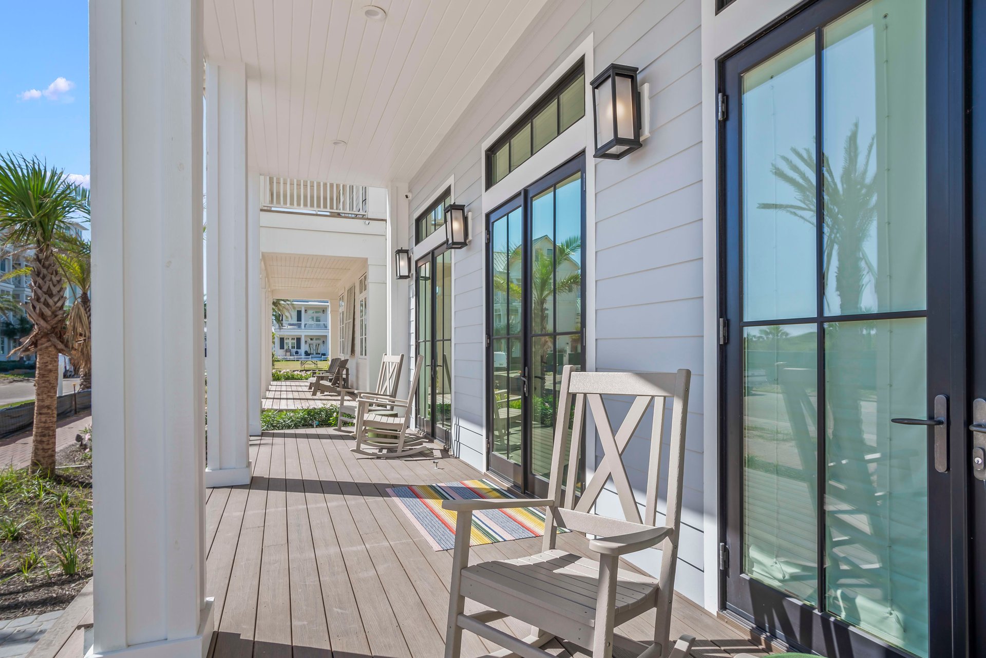 Coastline Drive, 4 Beds 4 Baths